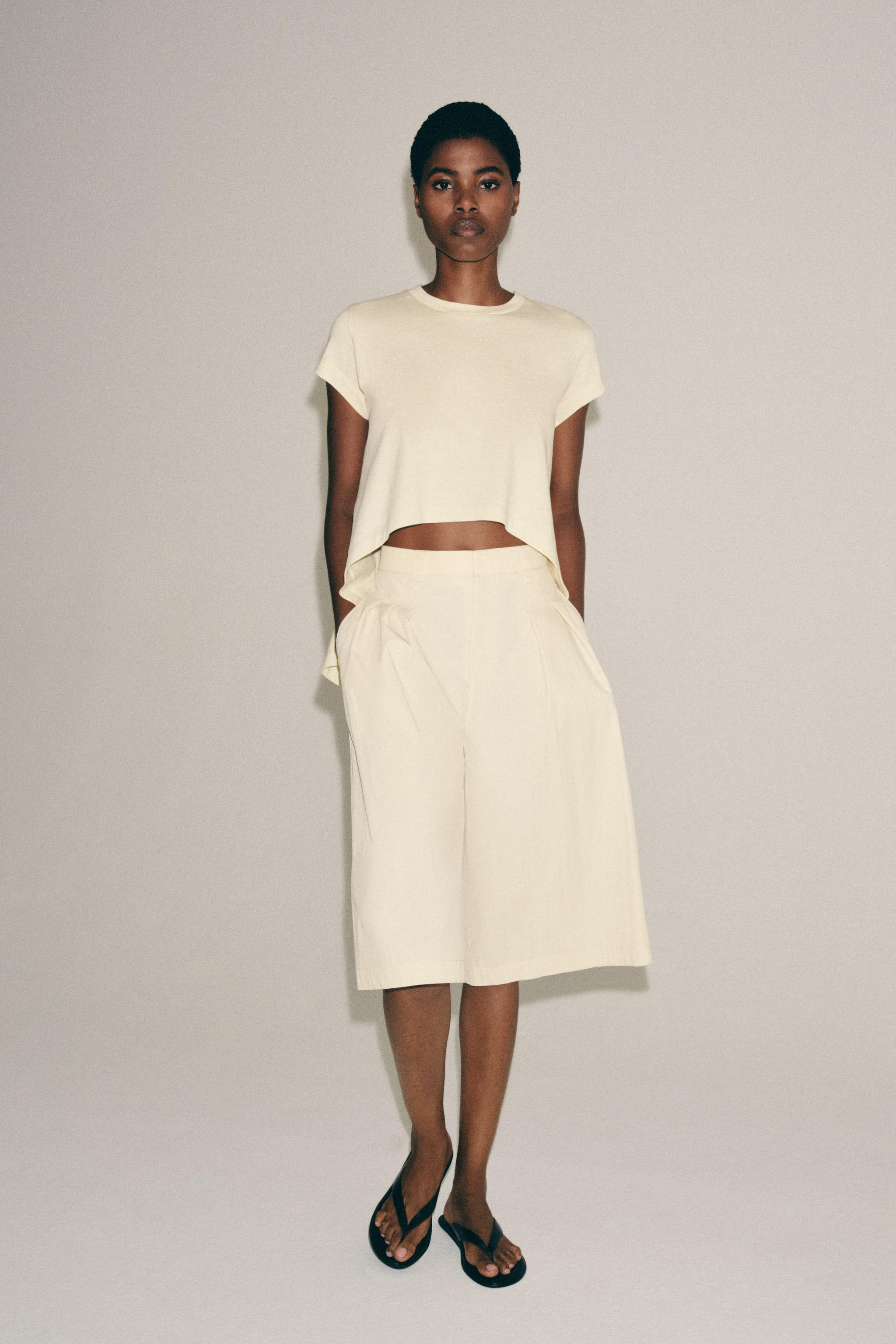ZW COLLECTION PLEATED BERMUDA SHORTS | Zara AU
