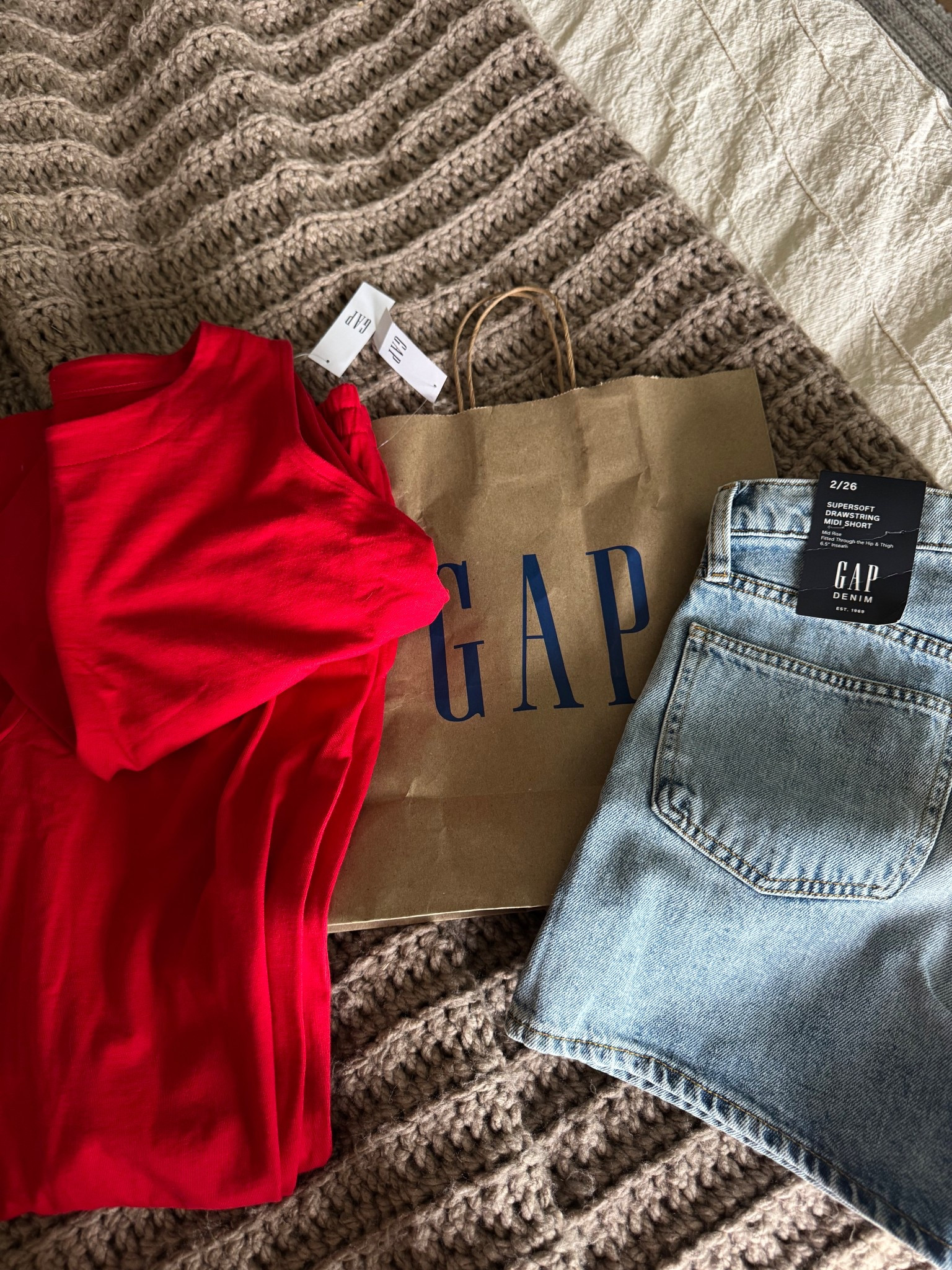 New gap goodies!!

#LTKmomlife #LTKootd #LTKU