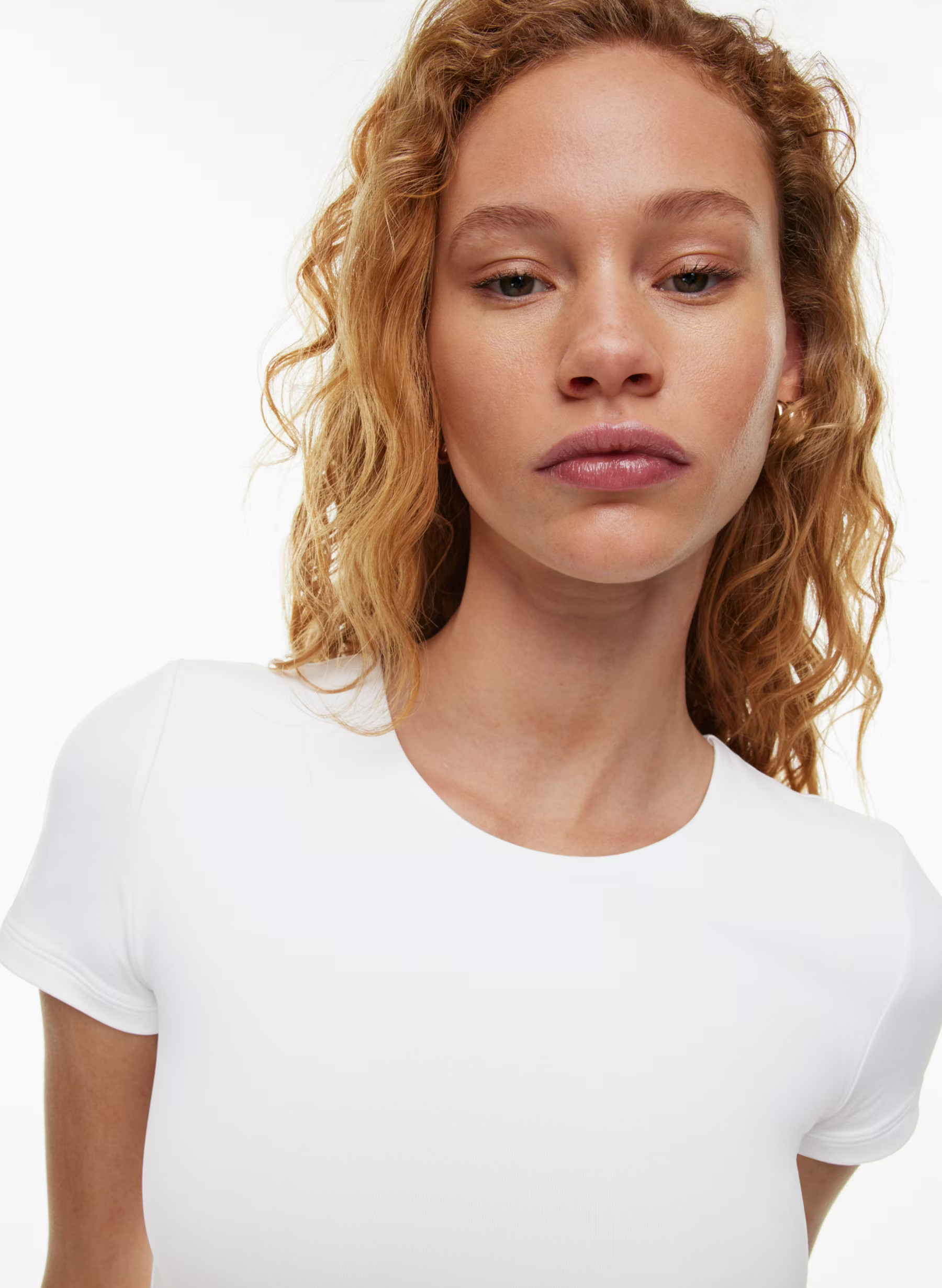 CONTOUR CREW T-SHIRT | Aritzia