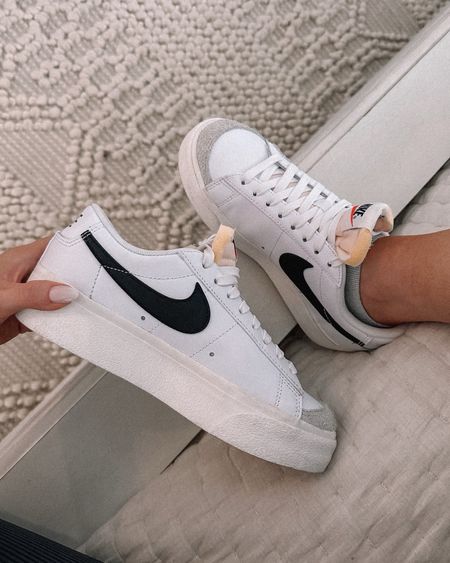 there’s a discount code available on the nike website for one of my favorite pairs of sneakers! (the white & black pair) so comfortable & true to size!