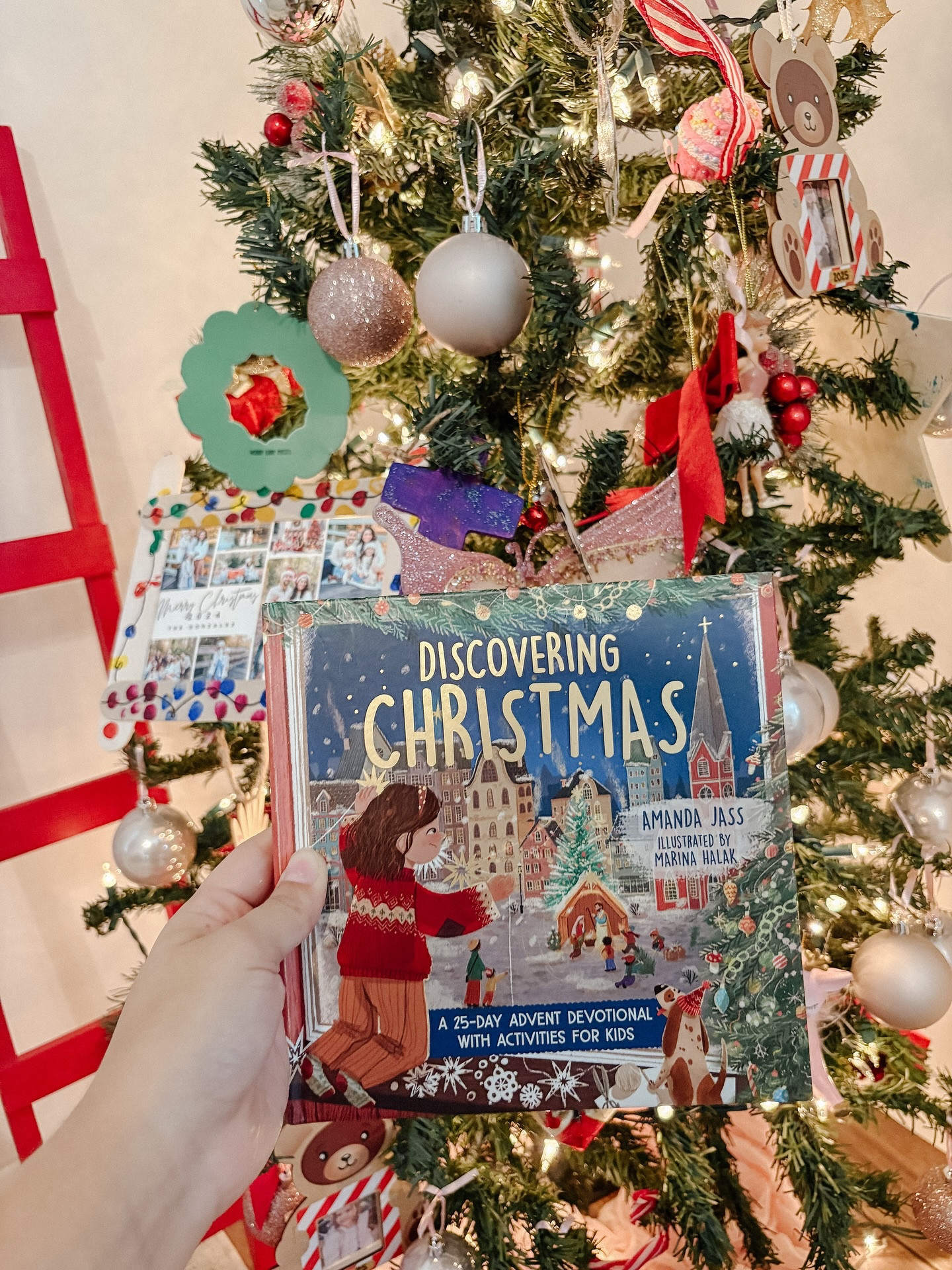 One of our favorite Christmas traditions!! 

The shepherd on the search along with the Discovering Christmas 25 day advent devotional!!

I’ll share the links on my stories ☺️

#christmastraditions #theshepherdonthesearch #adventdevotional