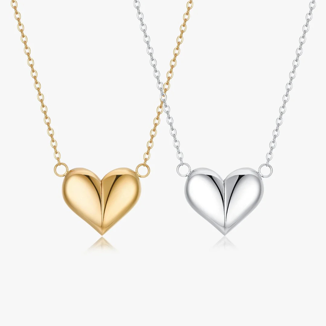 Magnetic Heart Necklace | Flaire & Co.