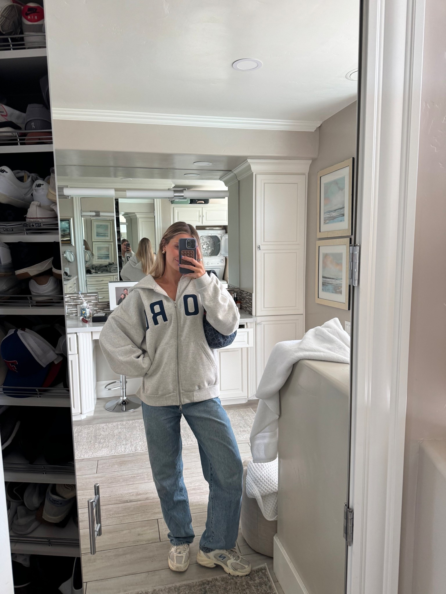 cutest sweatshirt! Wearing a size L!!!