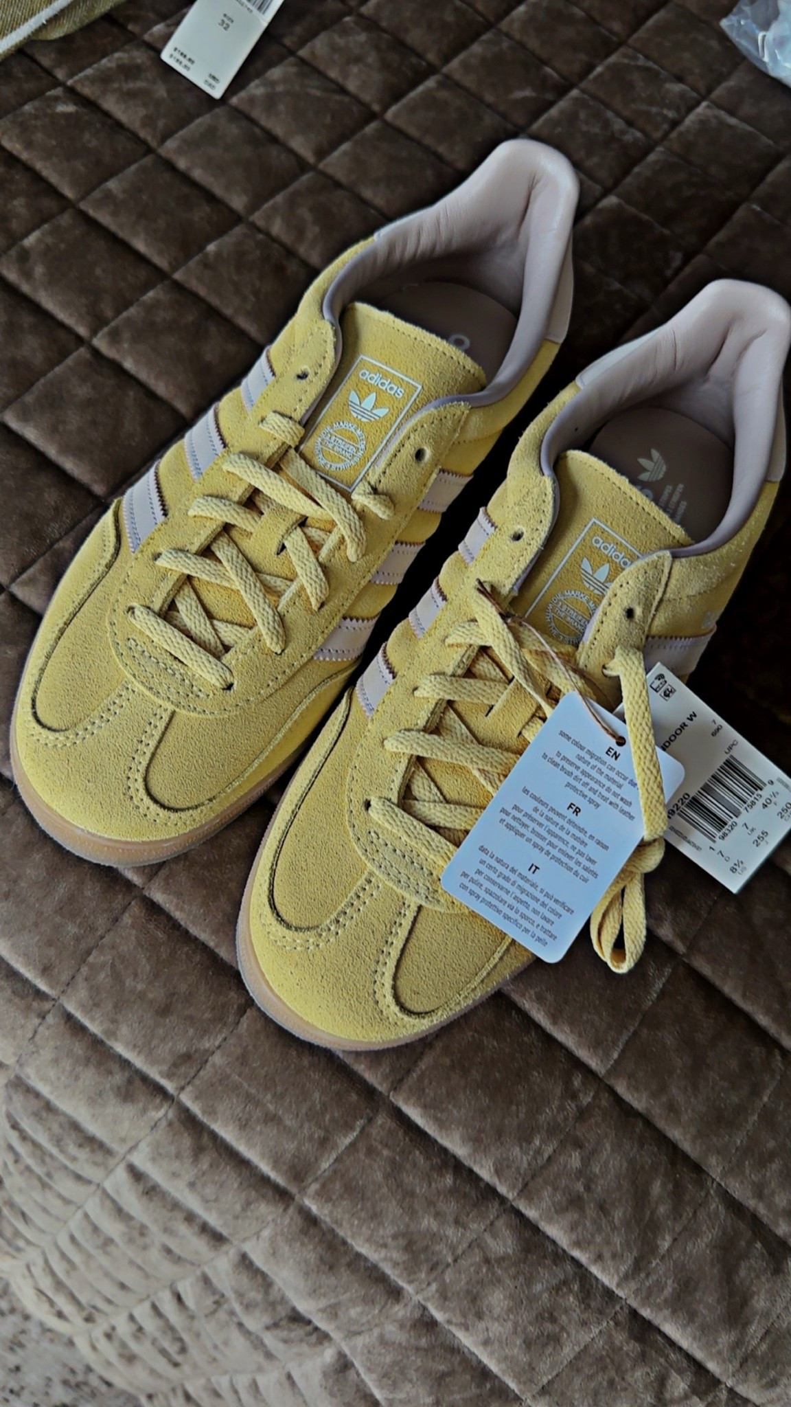 Yellow!!

#LTKmomlife #LTKdayinmylife #LTKOver40