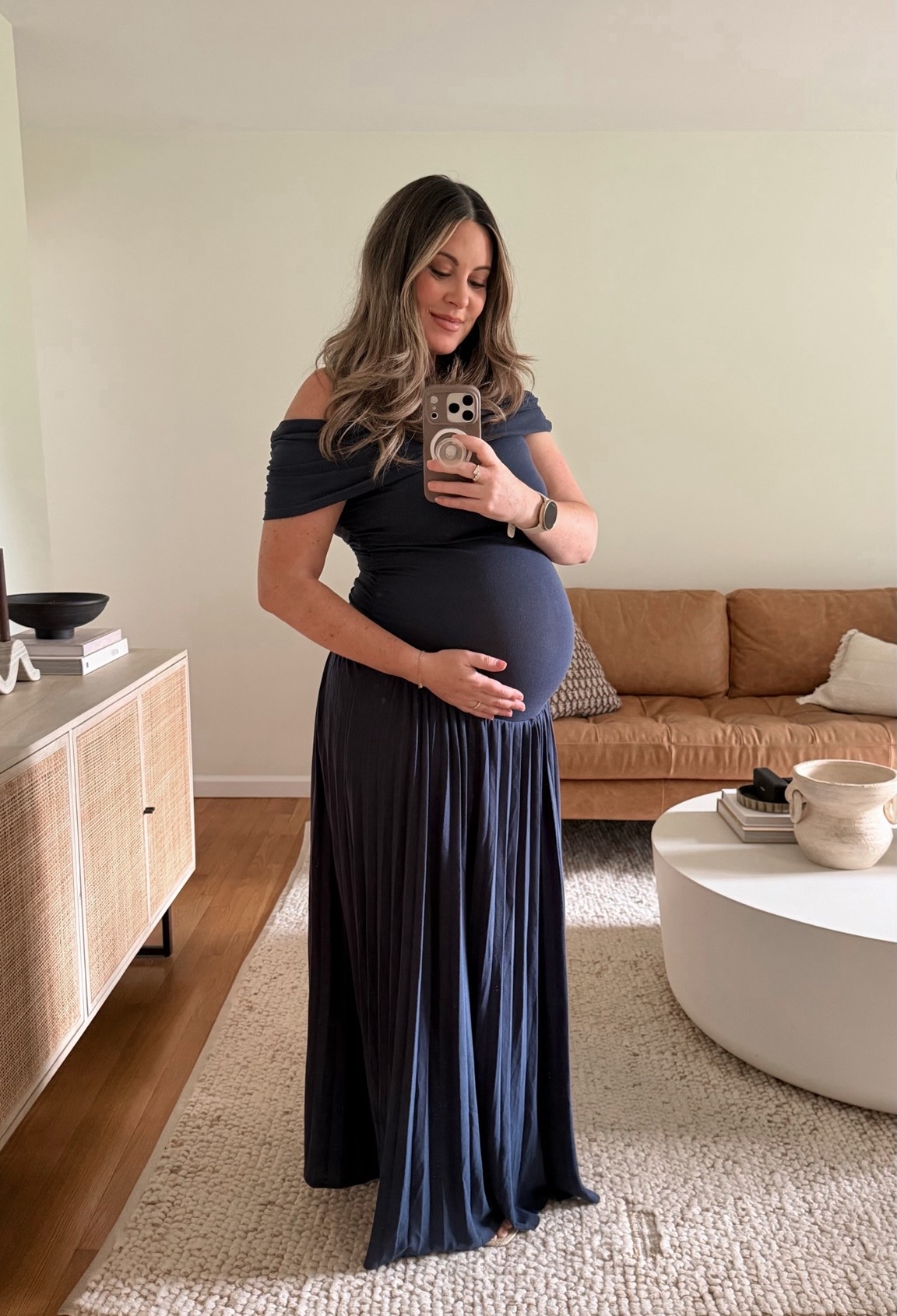 BEST dress for the bump! Have already worn for a wedding and a baby shower this season. True to size (wearing M).

#LTKBump #LTKWedding