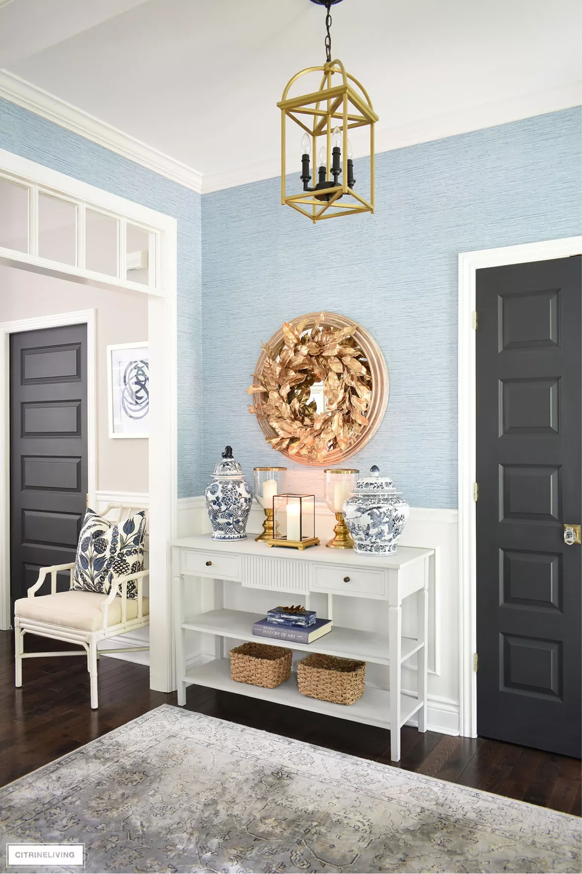 GORGEOUS BLUE AND GOLD CHRISTMAS LIVING ROOM - CITRINELIVING