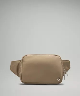 Everywhere Belt Bag Large 2L   Wordmark | lululemon (AU)