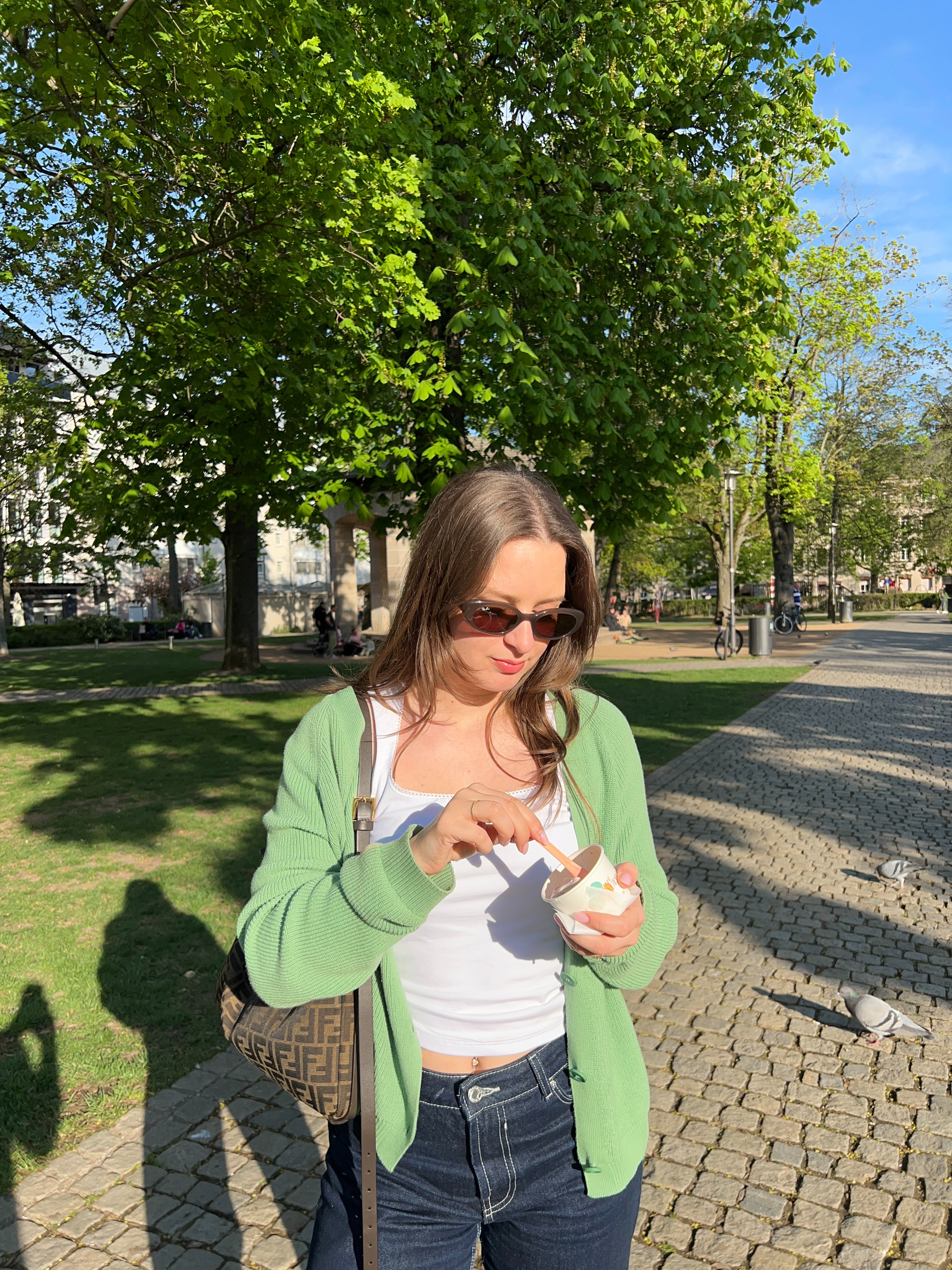 Green cardigan 

 #LTKdeutschland #LTKeurope #LTKspring