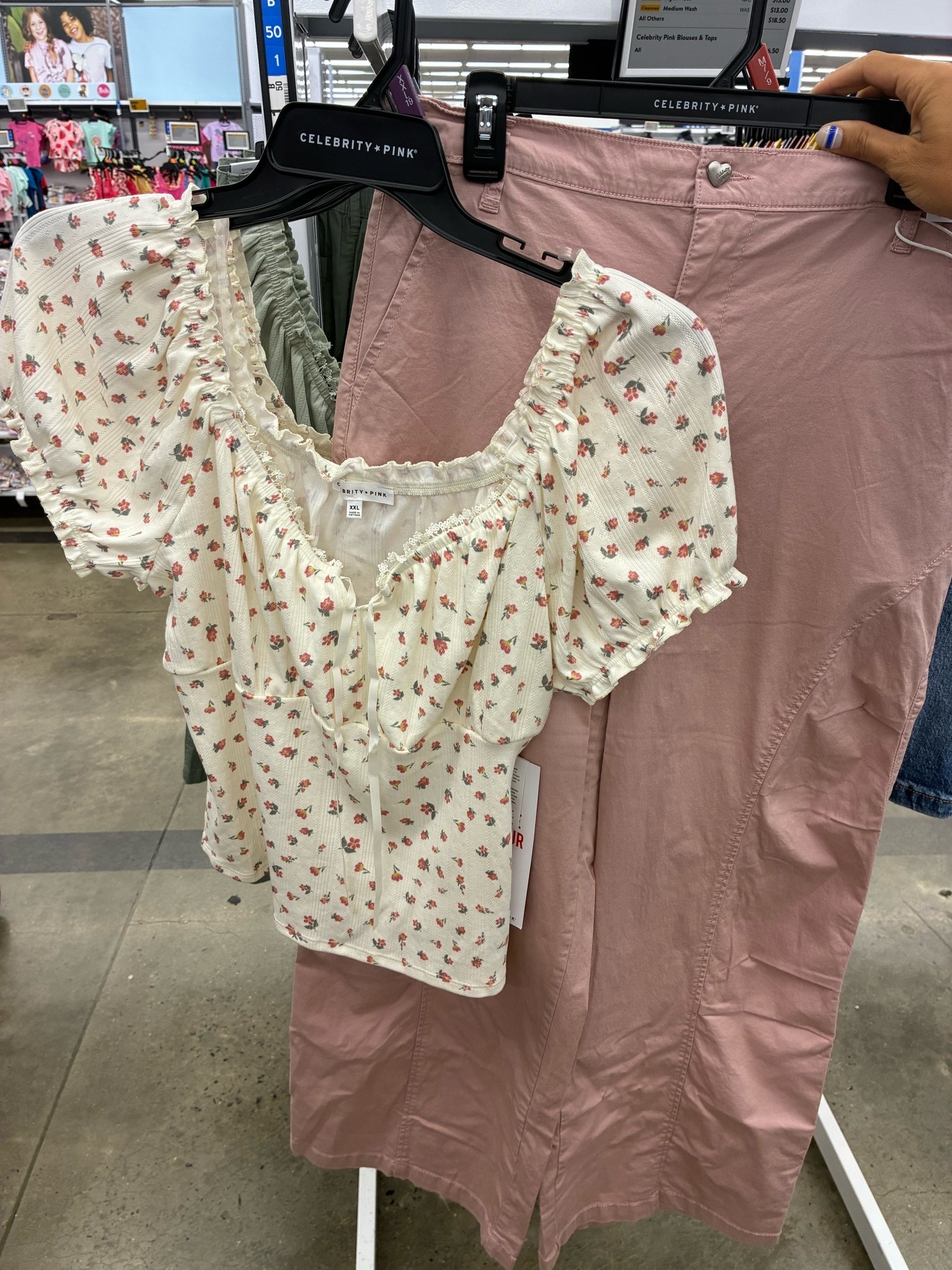 New top and pants at Walmart

#LTKdayinmylife