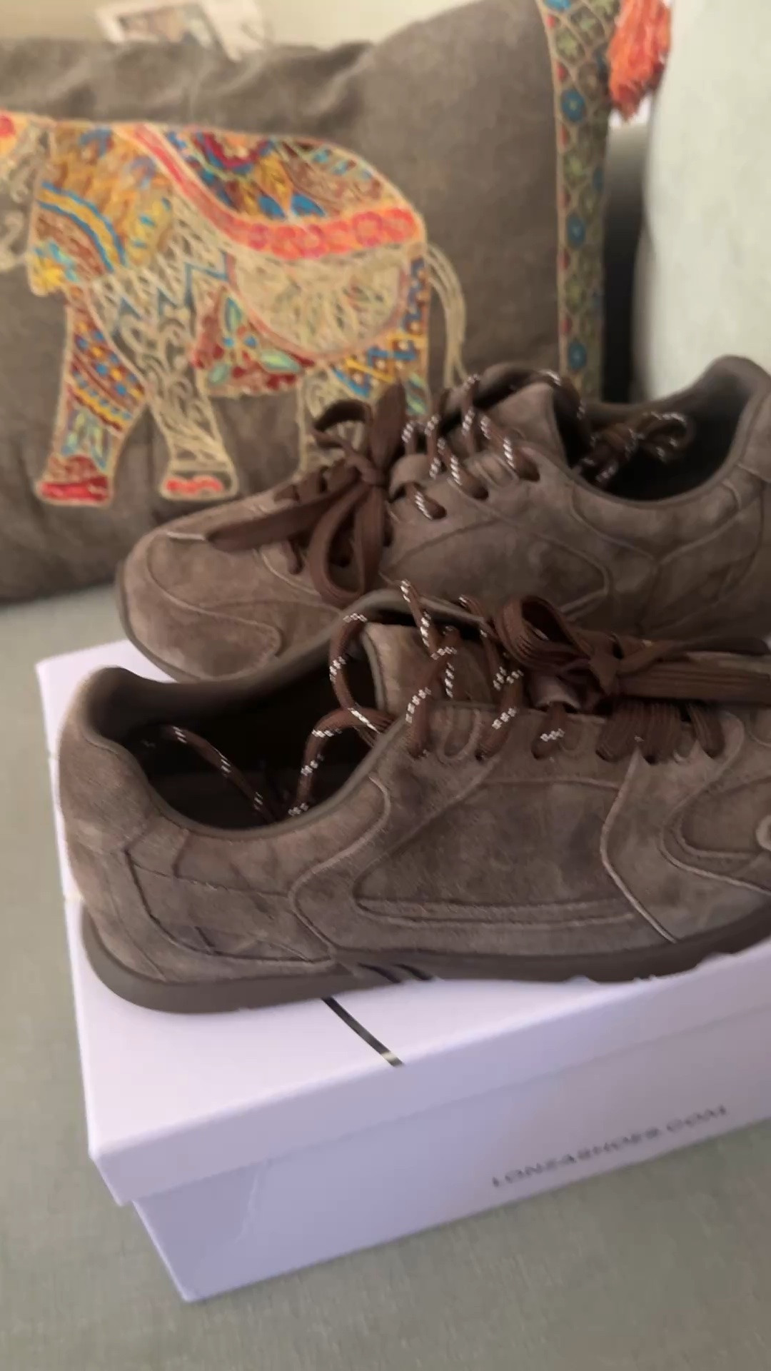 Brown suede sneakers, use code DAWN15 #sneakers #brown #suedesneakers #falltrends #footwear #comfortableshoes

#LTKstorytime #LTKSeasonal #LTKOver40