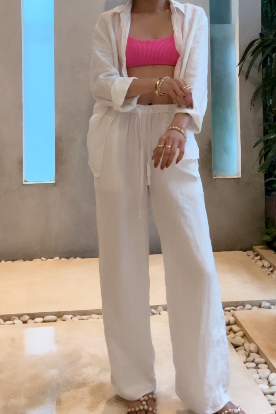 what I wore to the beach club 🌊 

Aritzia, beach, beach outfit, beach club, linen pants, swim top, easy outfit 

#LTKStyleTip #LTKSwim #LTKSeasonal