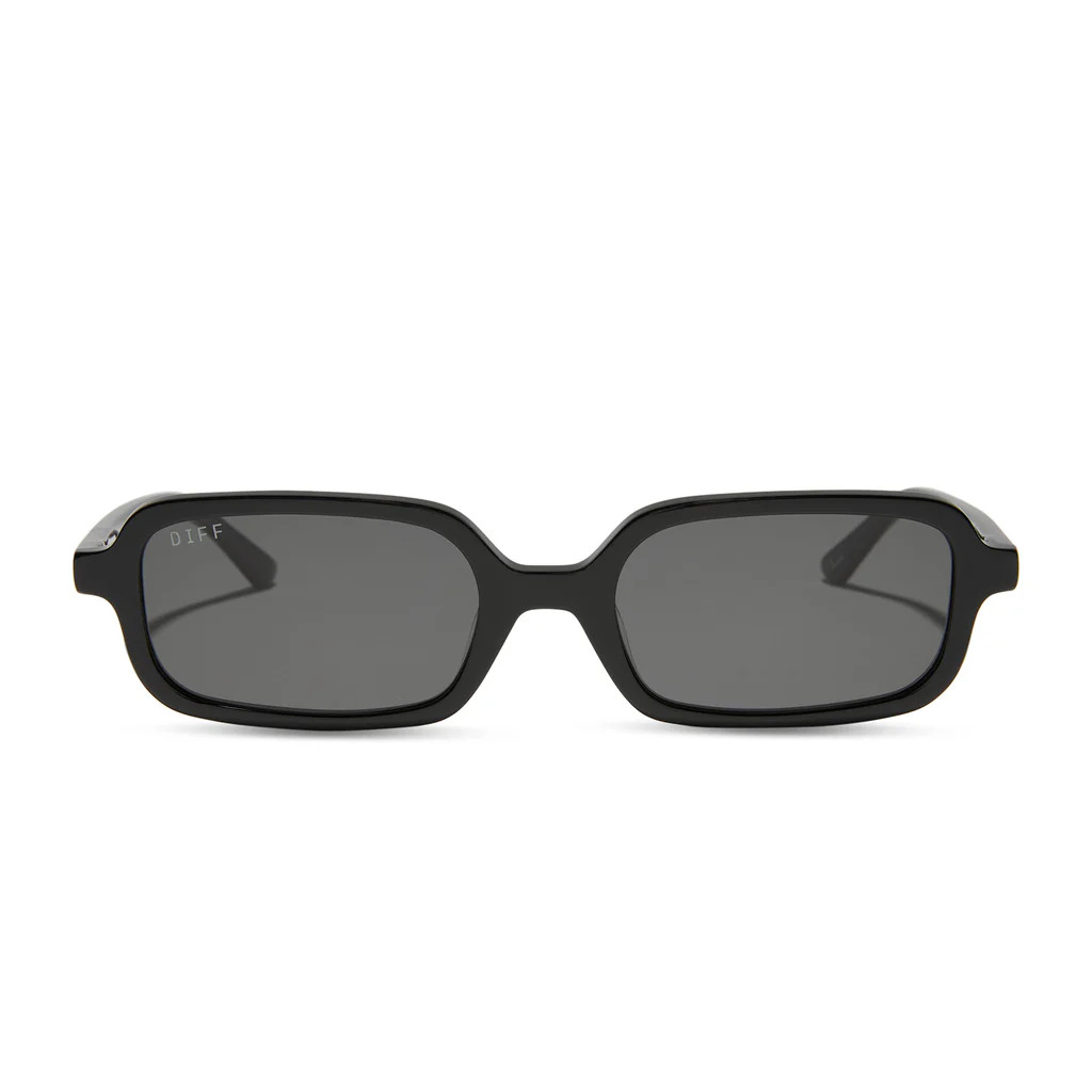 COLOR: elle black grey sunglasses | DIFF Eyewear
