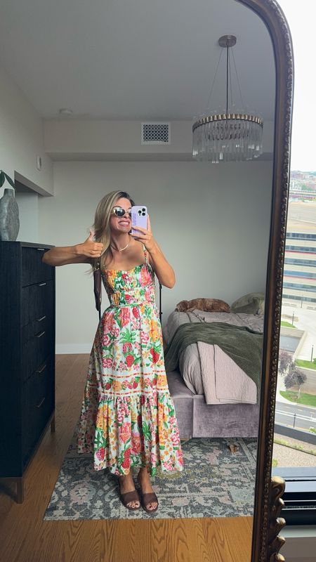 today’s floral farm Rio maxi dress
in my usual small

dibs: use code emerson [good life gold ]

#LTKStyleTip #LTKParties