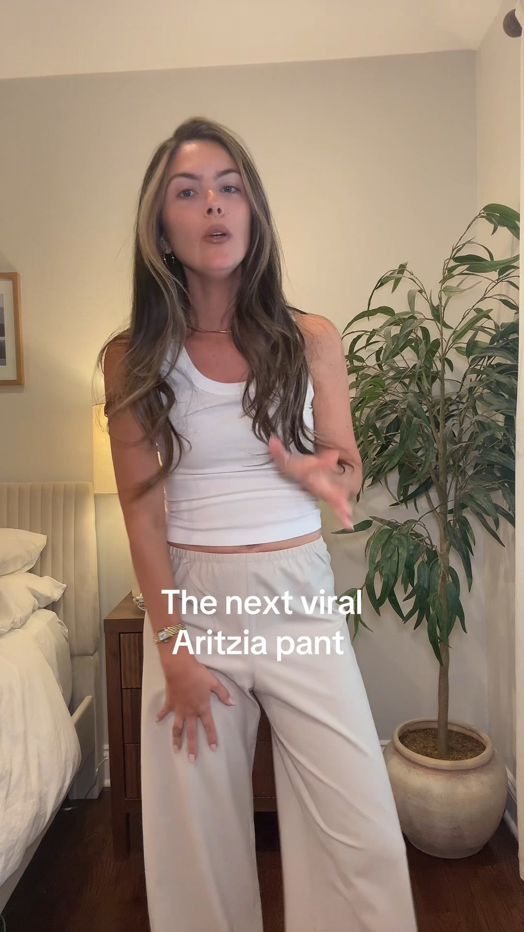 I’m wearing a small! These def run tts but they are long girls!!! 

@Aritzia 

#aritzia #aritziaoutfits #aritziahaul #pullonpants #casualchic #dresspants #workpants #workwear #rowgala #viralpants #springoutfits 