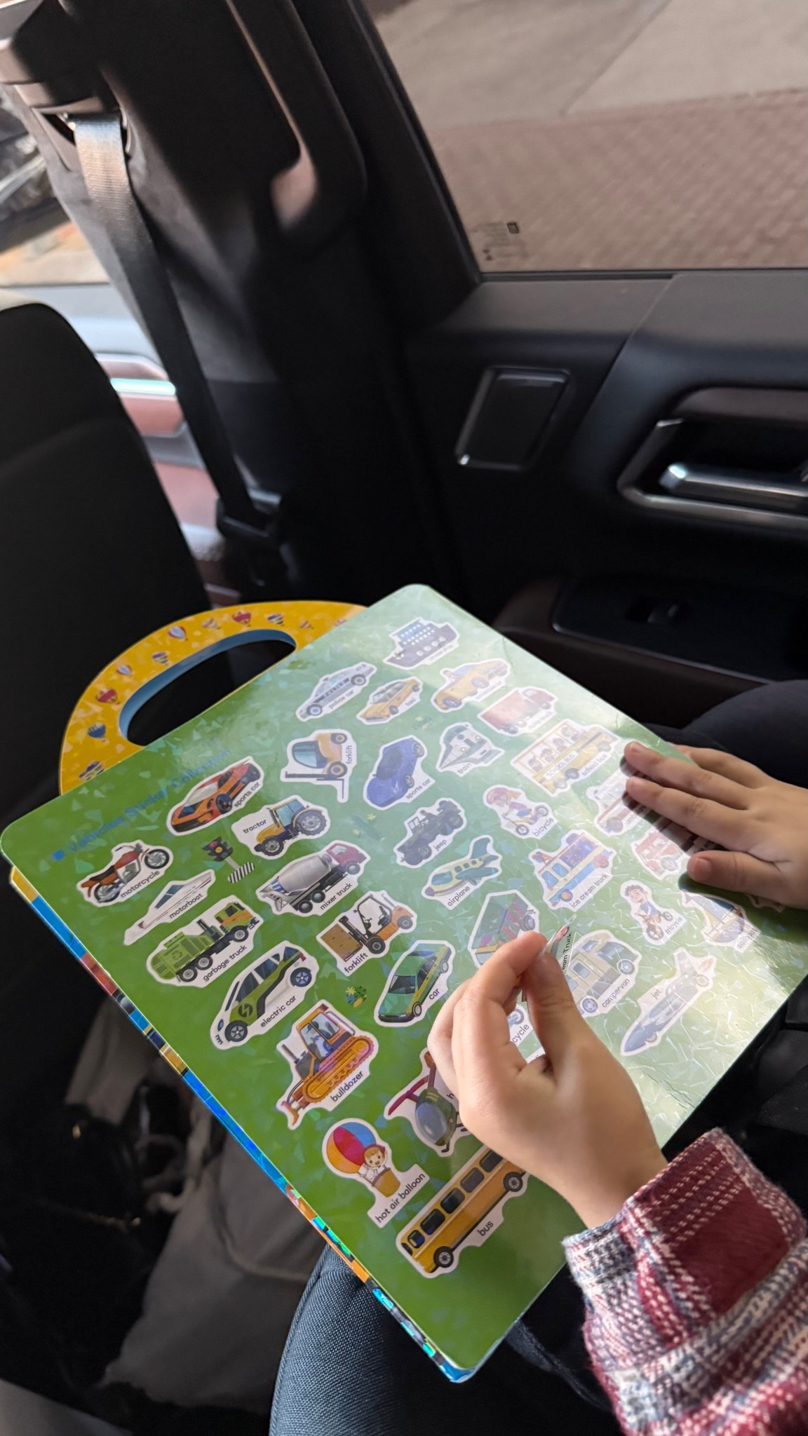 Two non noise toys to keep toddler entertained. Tablet free options 