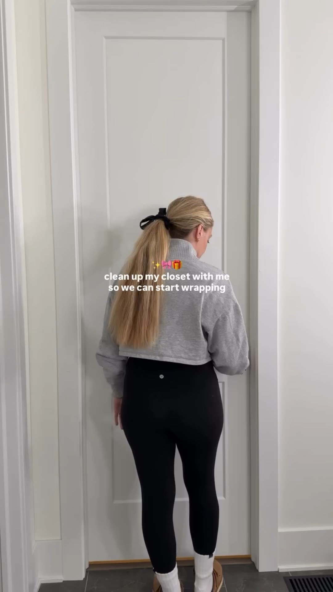 is anyone done wrapping? 🎁✨

tap follow for more mom life, home inspo + DIY, comment a 🤍 for direct link to everything I’m gifting this year + the wrap ◡̈