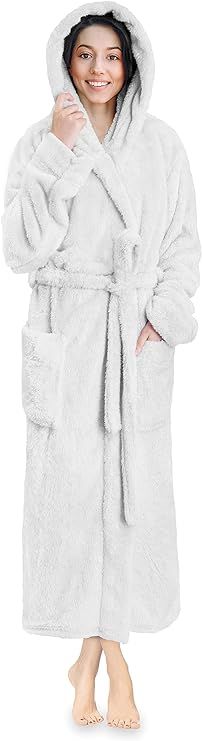 PAVILIA Women Hooded Plush Soft Robe | Fluffy Warm Fleece Sherpa Shaggy Bathrobe | Amazon (US)