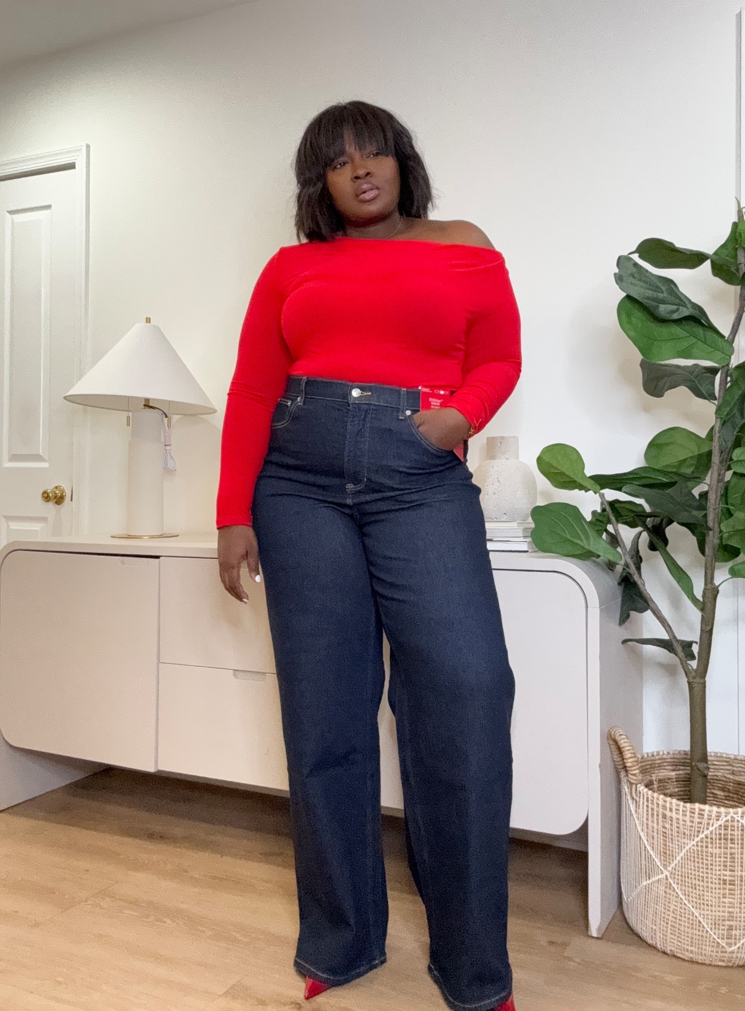 Tried these on and instantly understood why everyone raves about “perfect jeans.” The fit? Chef’s kiss. The vibe? Effortlessly cool. #LTKFinds #LTKStyle #DenimTrends #JeansOutfit #OOTDInspo #CapsuleWardrobe #LTKLookbook #EverydayStyle #FashionFavorites #StyleEssentials

#LTKSeasonal #LTKMidsize #LTKootd