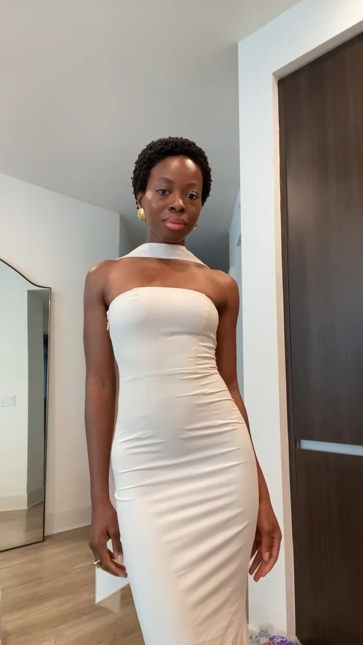 🤍 @ohpolly

Scarf detail strapless dress gownn

#LTKFallSale #LTKSaleAlert #LTKStyleTip