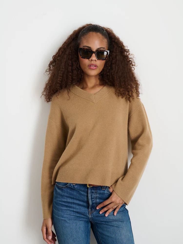 Rowan V-Neck in Cashmere | Alex Mill