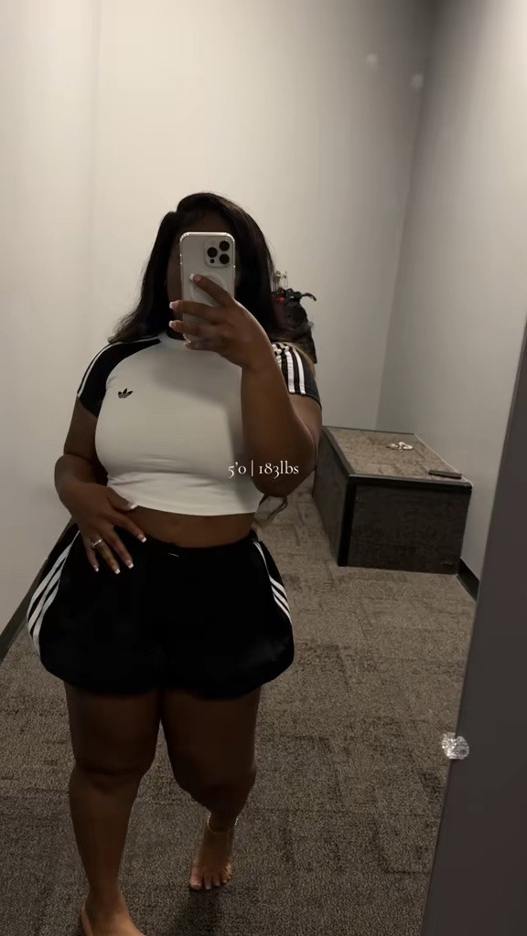 👌🏽@adidas 🤏🏽✨ ! #curvygirlfashion #curvygirl #adidassets 

Bubble shorts-medium
Cropped T-medium (go up a size or 2, their shirts run small)
Green shorts-medium
Green jersey-medium
Track pants-medium (size down)

#LTKMidsize