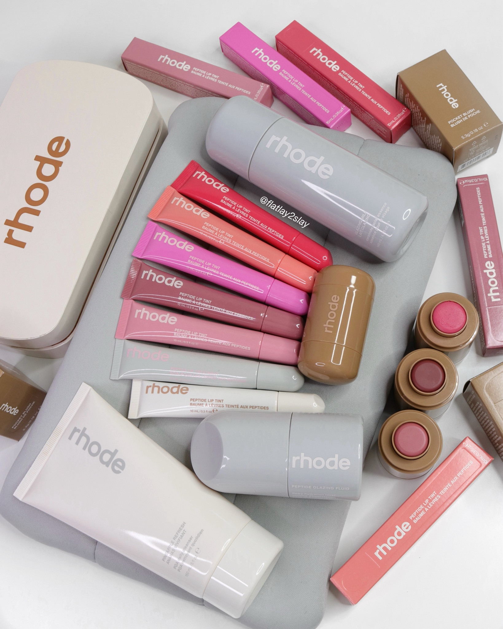 How it is started vs how it is going 🥰 Love my @rhode collection 💖👌🏻

Cannot wait to see new rhode products of 2026! Hope for eye cream, bronzer, new shades of lip tints and pocket blushes 👌🏻 

#rhode #girlessentials #beautyfavorites #beautyinspo #pinkaesthetics 

#LTKBeauty #LTKmorningroutine #LTKgrwm