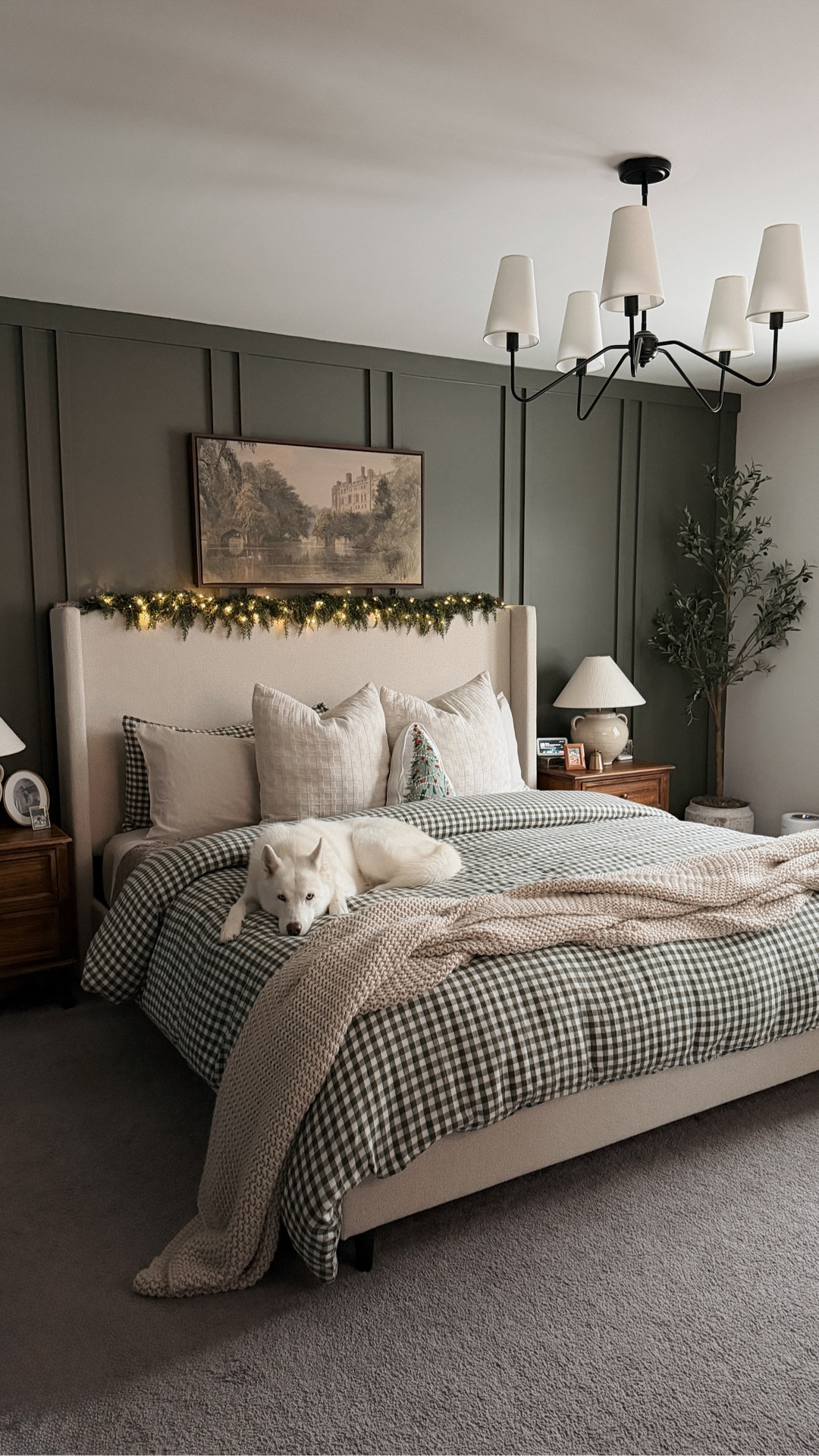 Added some Holiday touches to our primary! 💤🛏️♥️

#LTKHoliday #LTKU #LTKSeasonal