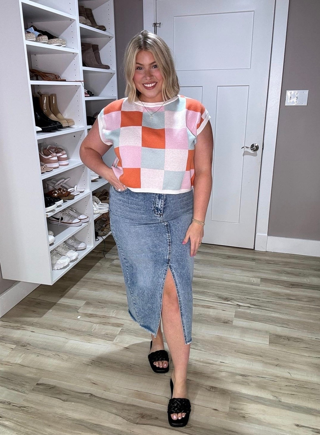 Loving this high waist denim skirt! Perfect for a casual yet chic look!🧡🩷

#LTKMidsize #LTKmorningroutine #LTKmomlife