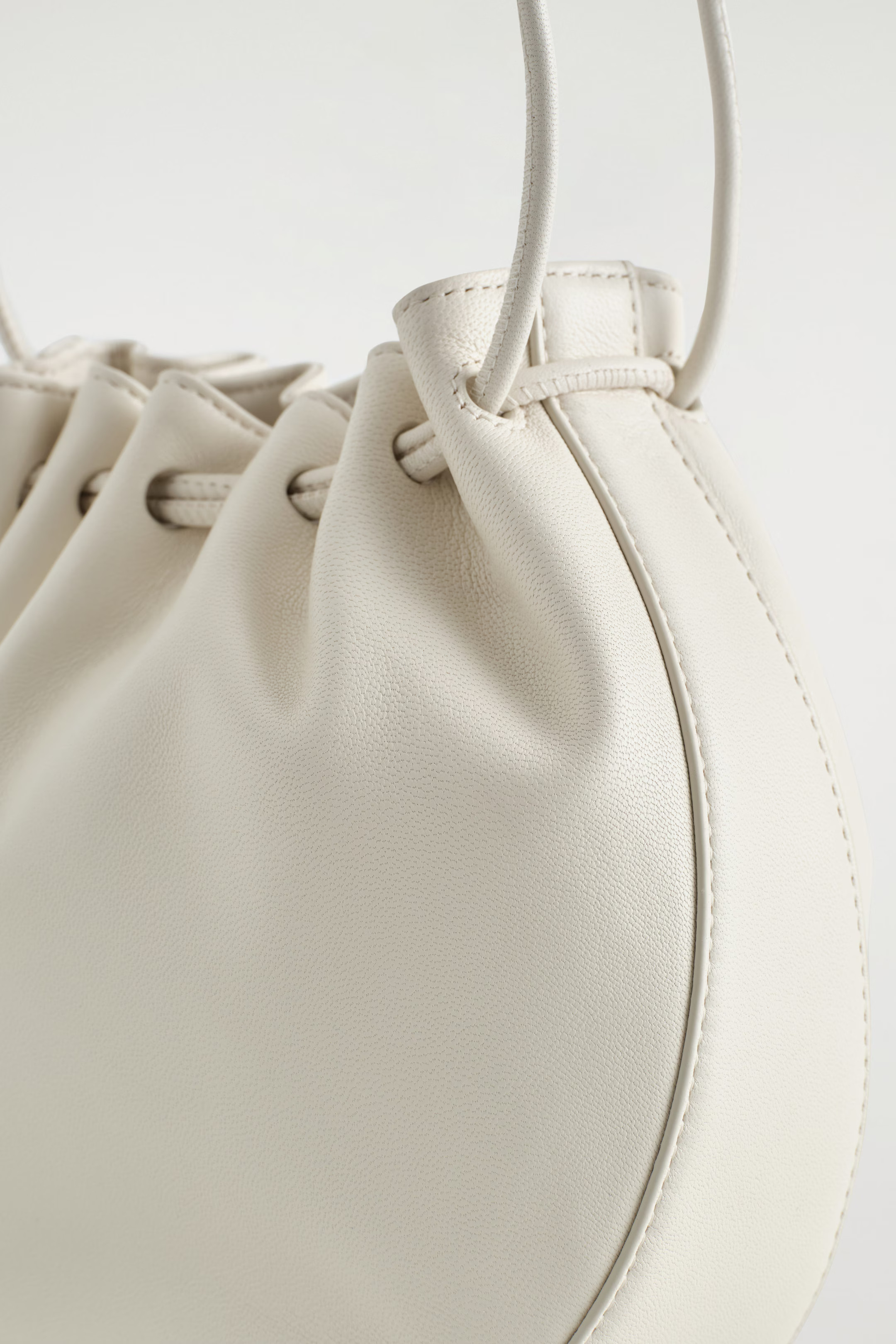 GATHERED POUCH BAG - LEATHER - CHALK | COS US | COS (EU)