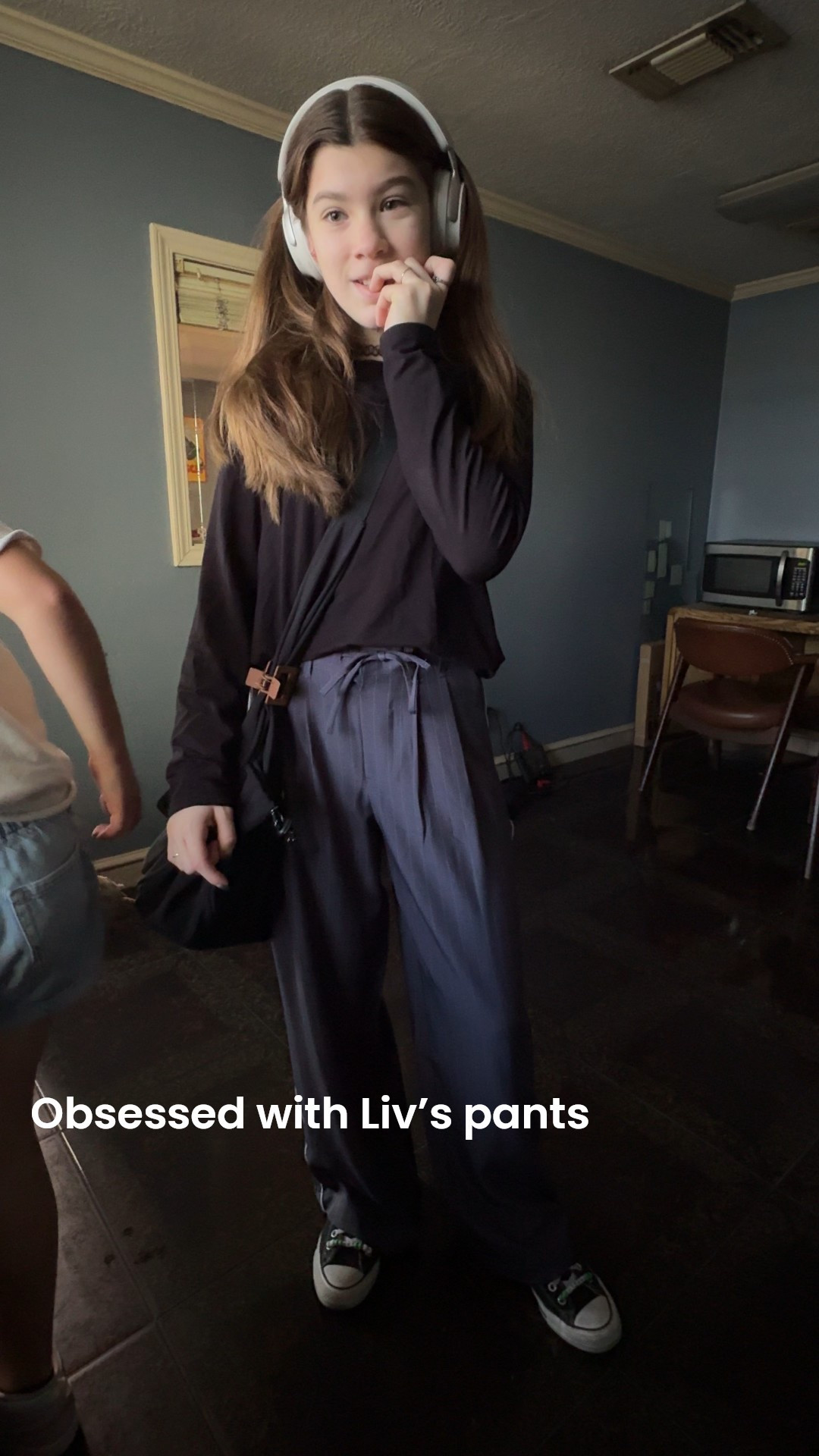 Another Walmart Fashion convert 🙌🏼🙌🏼 LIV’S No Boundaries pinstripe pants are the cutest!! 

#LTKootd #LTKKids #LTKFindsUnder50