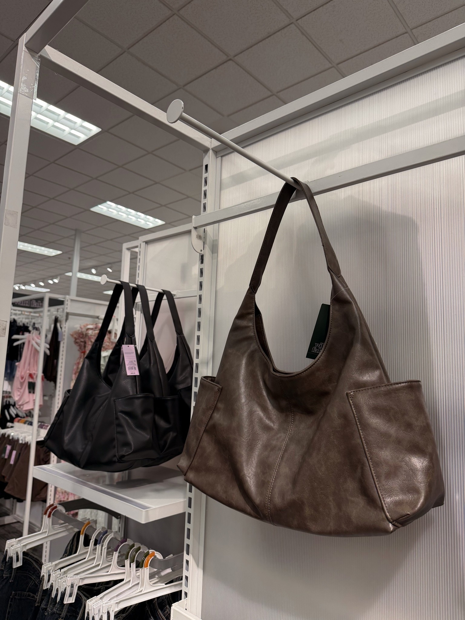 Obsessing over this slouchy brown bag 🤎

#LTKdayinmylife #LTKSeasonal #LTKmomlife