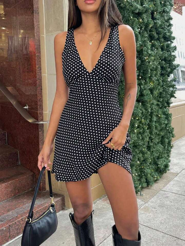 SHEIN Privé Plus Size Women's Summer Deep V Polka Dot Printed Sleeveless Crop Dress | SHEIN USA | SHEIN