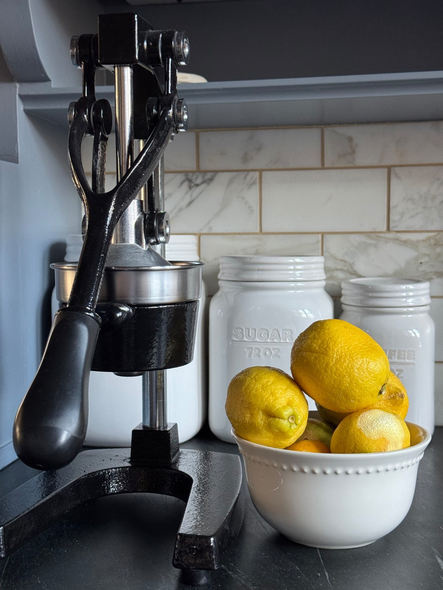 Very simple yet very effective juicer 🍊🍋🍋‍🟩🍓🍎