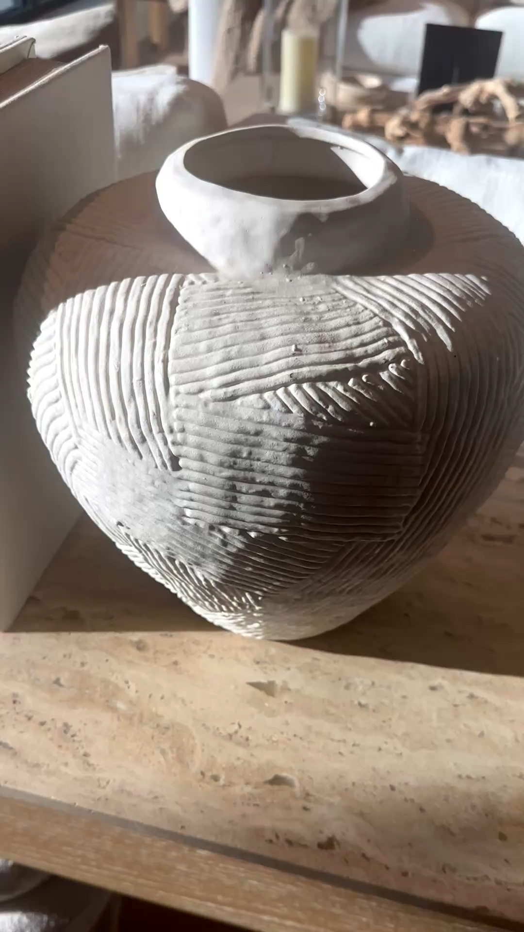 Morning glow.
A textured white earthenware vase catching the soft light on the console behind the sofa — simple, quiet, and beautifully calm.


#Earthenware
#TexturedVase
#ConsoleStyling
#MorningGlow
#QuietLuxury
#NeutralInteriors
#CalmLiving

#LTKFestival #LTKSpringSale #LTKHome