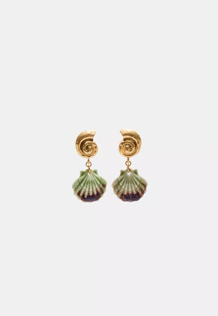 Seashell charm earrings | Stradivarius (UK)
