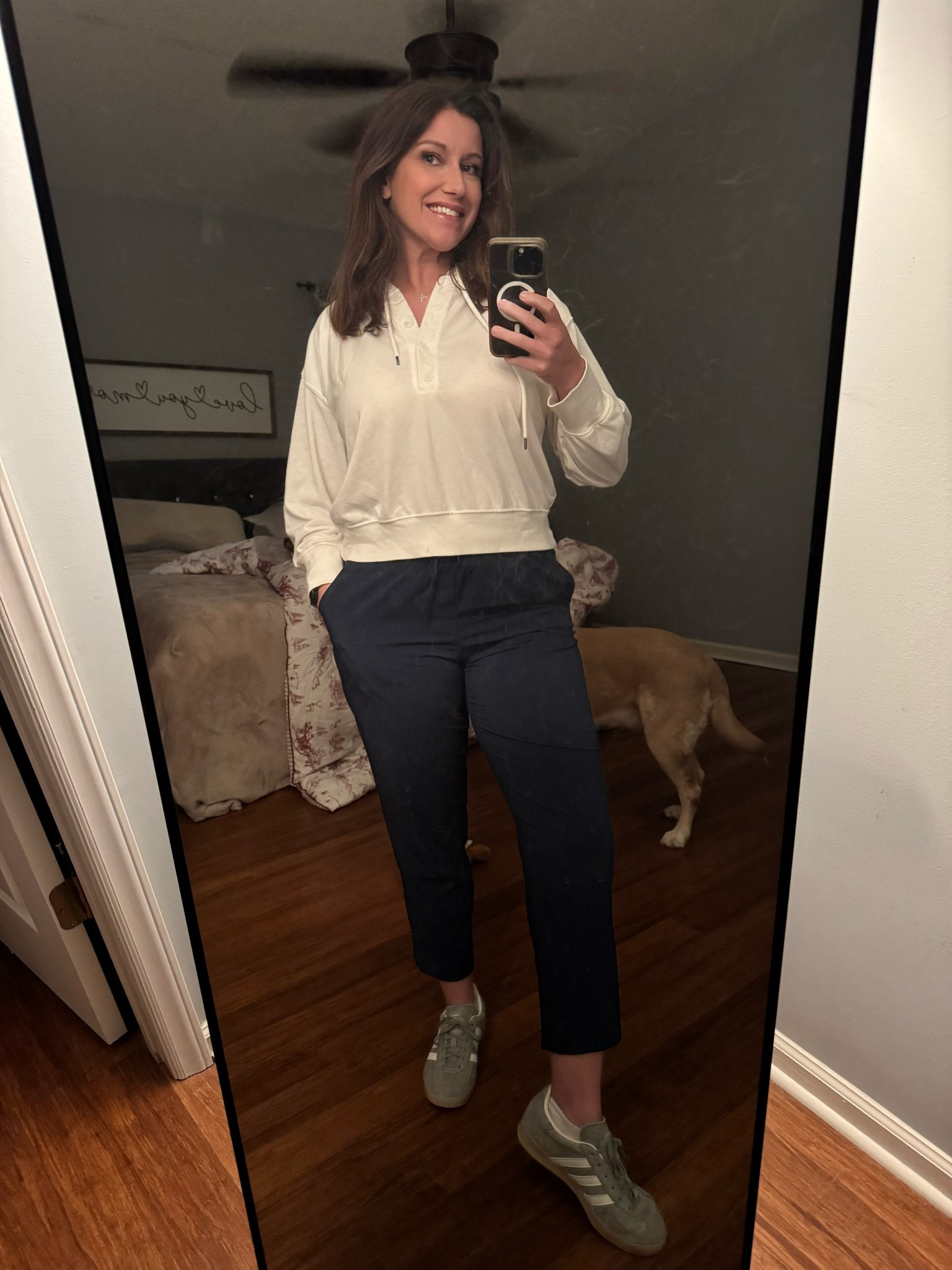 Bleacher chic because kids’ basketball season is basically a lifestyle 🏀

	•	mom outfit
	•	basketball mom outfit
	•	sporty mom style
	•	casual mom outfit
	•	everyday mom outfit 

#LTKmomlife #LTKOver40 #LTKdayinmylife