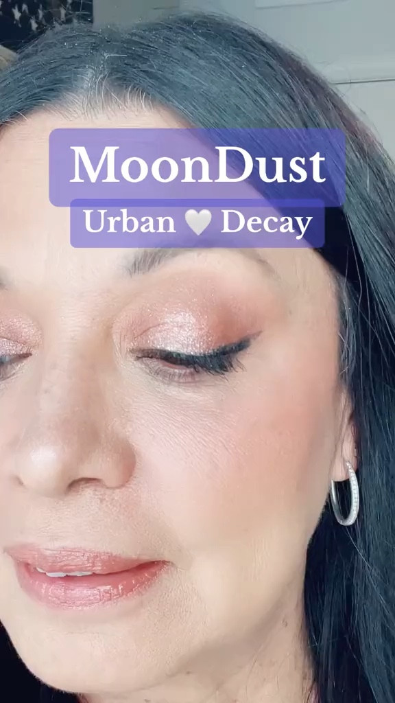 Urban Decay MoonDustt

#LTKHoliday #LTKbeauty #LTKVideo