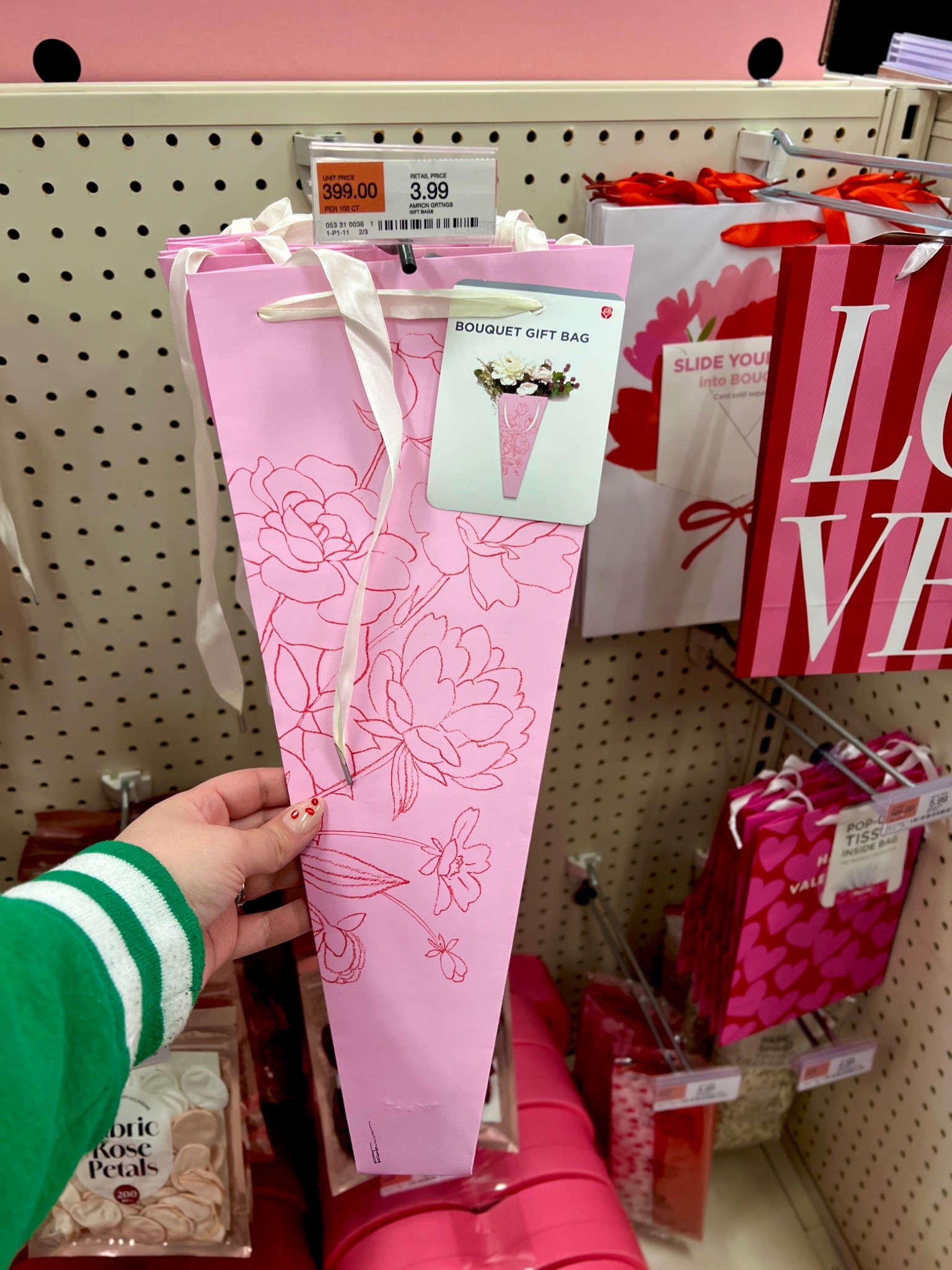 Valentine's Day Bouquet Bag Pink Floral Linework

#LTKSeasonal #LTKselfcare #LTKValentine