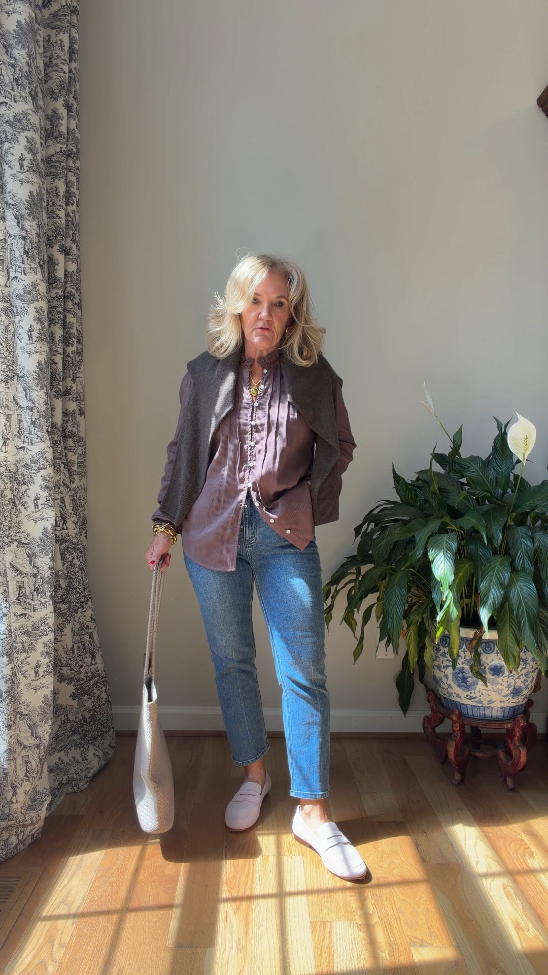Love this @Quince  brown look 
Wearing a medium in top and sweater 
Jeans size 29 short they’re pretty fitted

#LTKOver40 #LTKPetite #LTKootd
