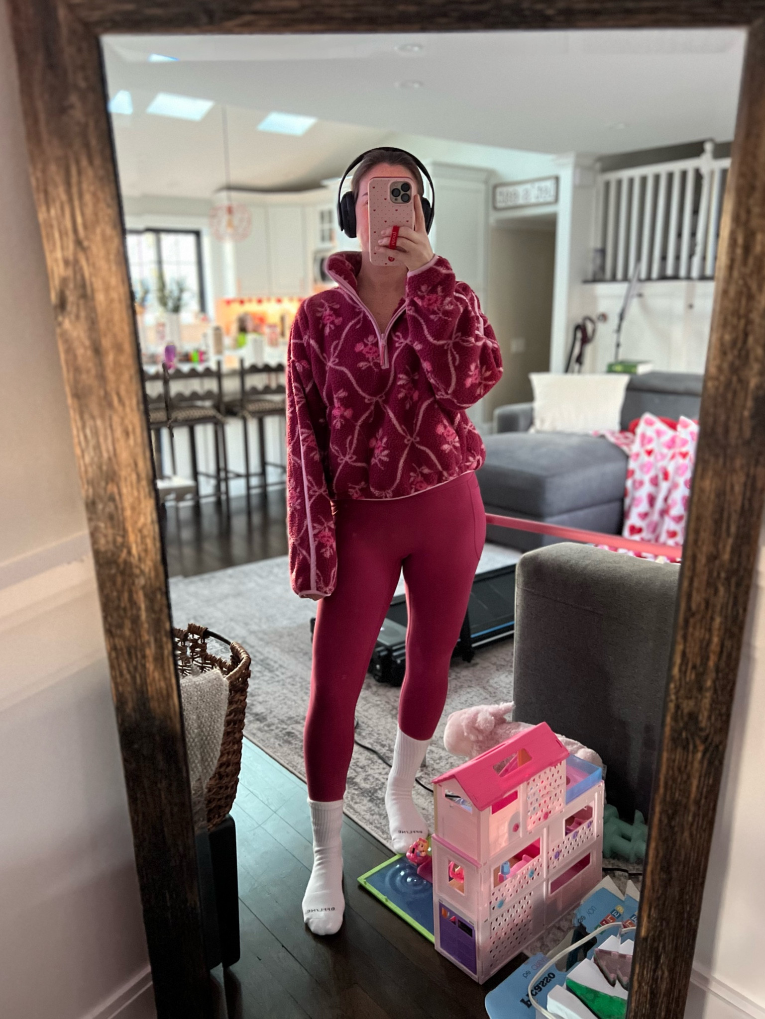 Morning workout ootd 🎧🥗👟🎀

#LTKootd #LTKmomlife #LTKfitnessgoals