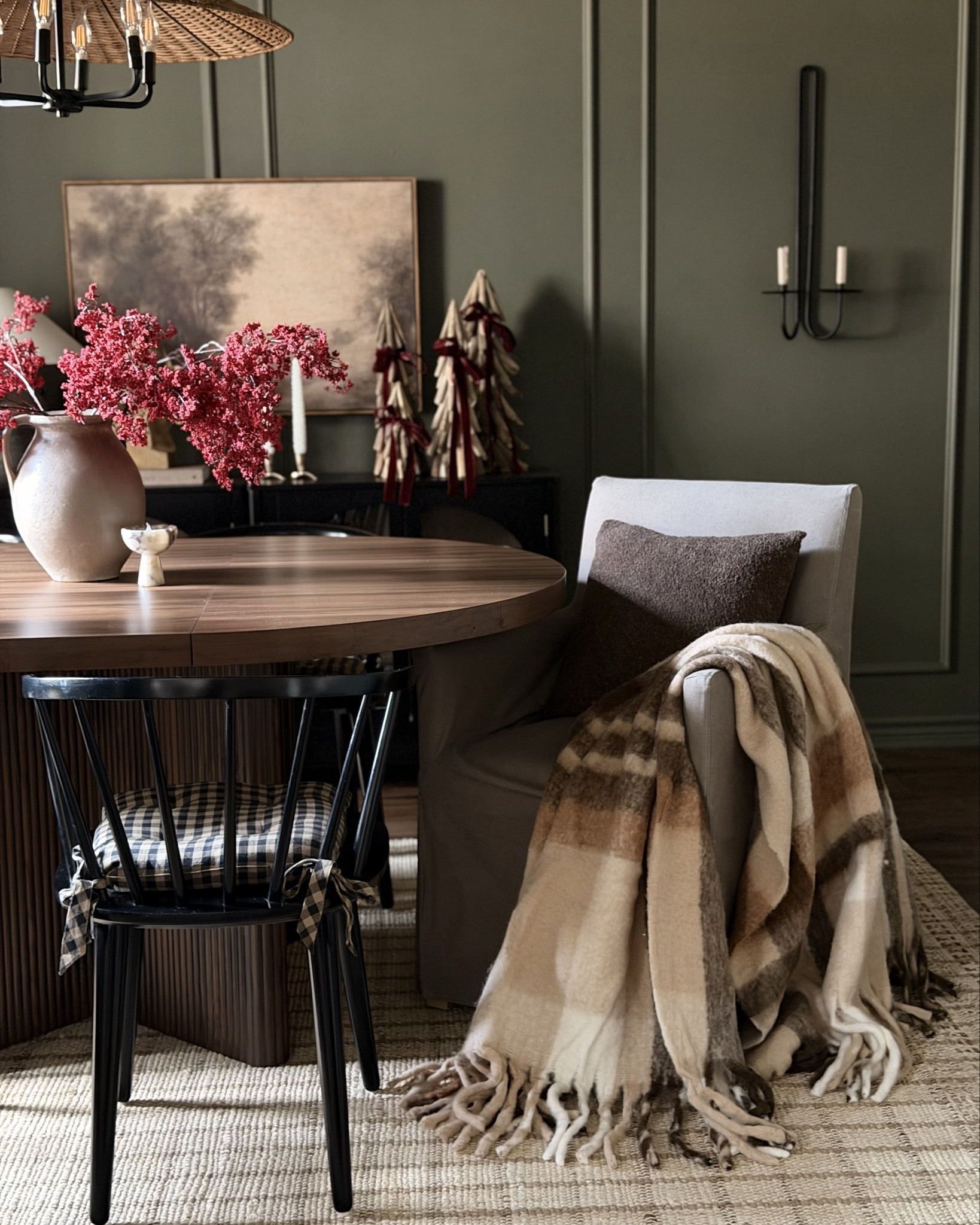 Dining room moments 🎄

#LTKSaleAlert #LTKHome #LTKSeasonal