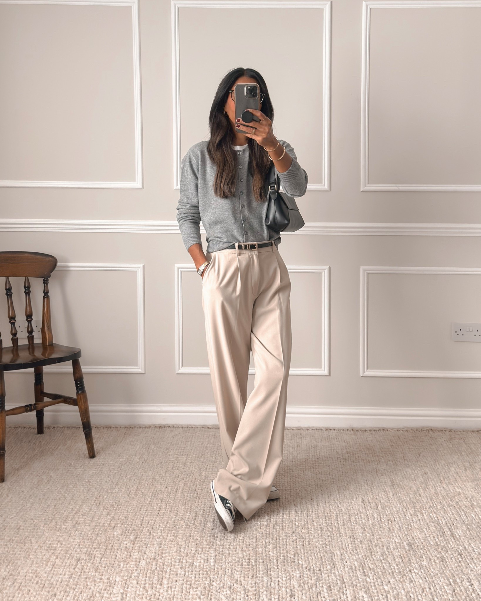 Cardigan - wearing size small
Trousers - last year from H&M. Will post if I find a similar pair for you.



#LTKeurope #LTKautumn