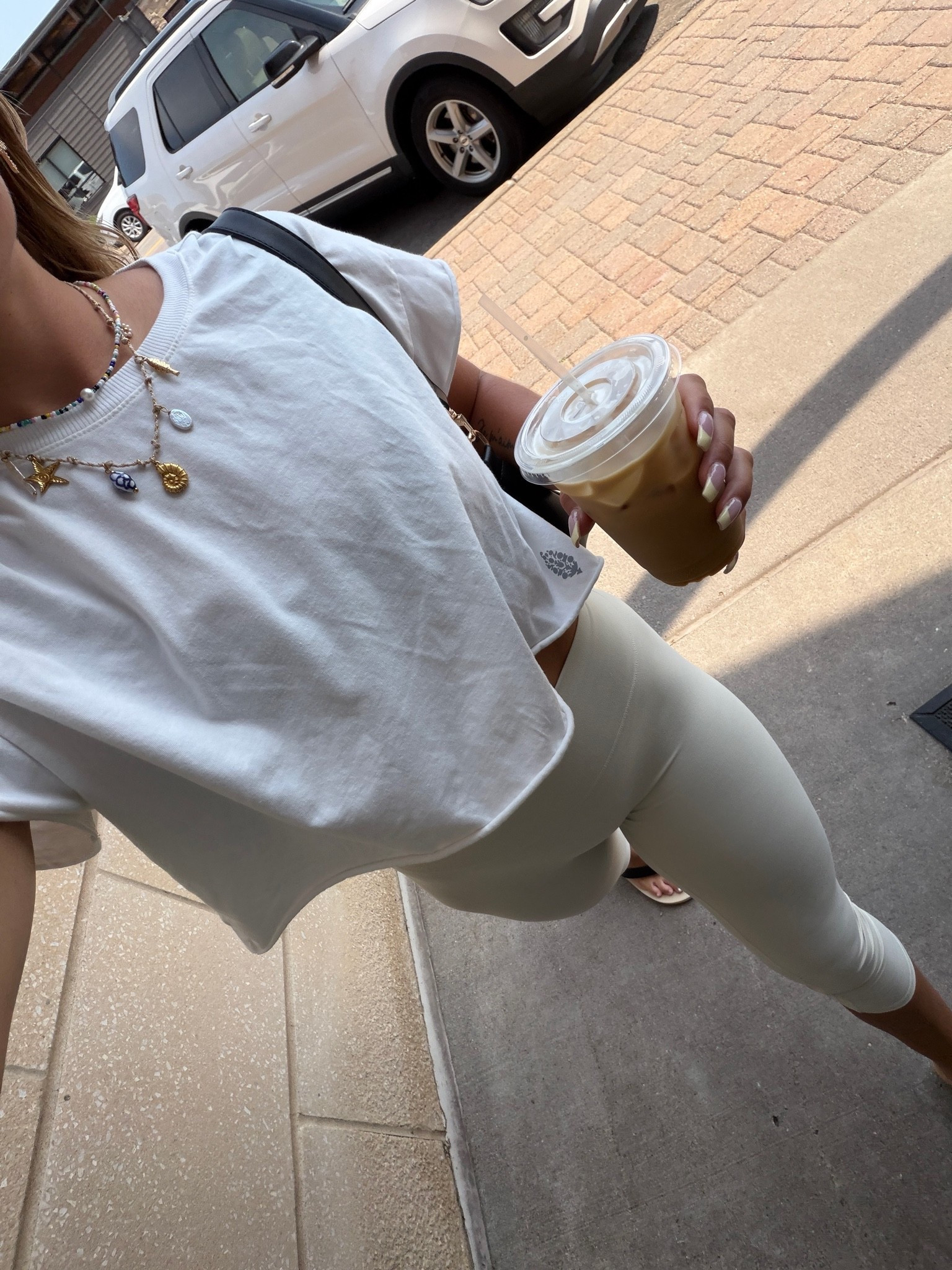OOTD! leggings are Oner Active (code MADDI to save $$)

#LTKootd #LTKActive #LTKfitnessgoals