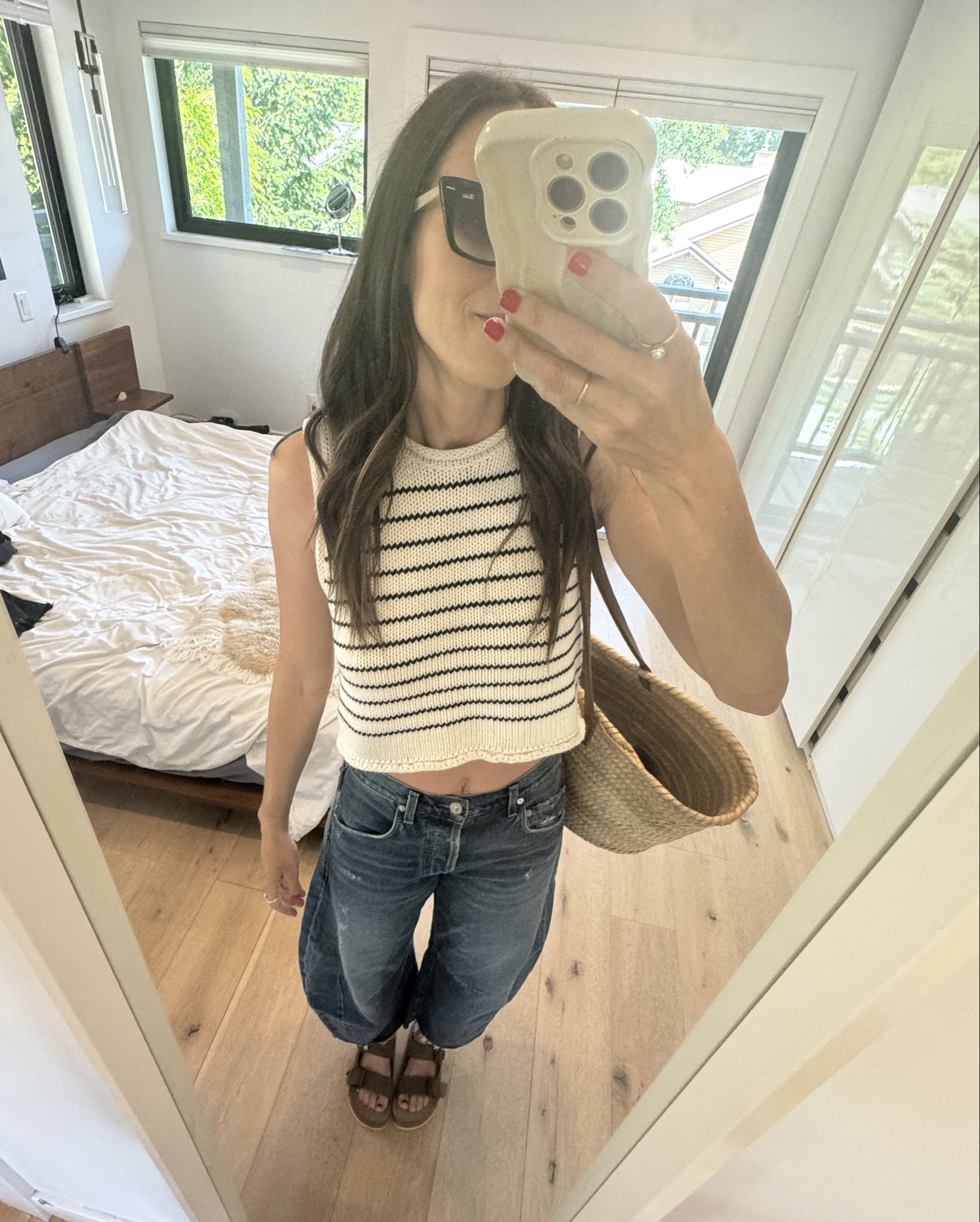 I am so absolutely in love with the Citizens of Humanity horseshoe jeans🫶🏻.  I ordered some dupes on Amazon that I’ll share soon but they’re so bad😂. You def get what you pay for when it comes to denim🤸‍♀️⚡️💫