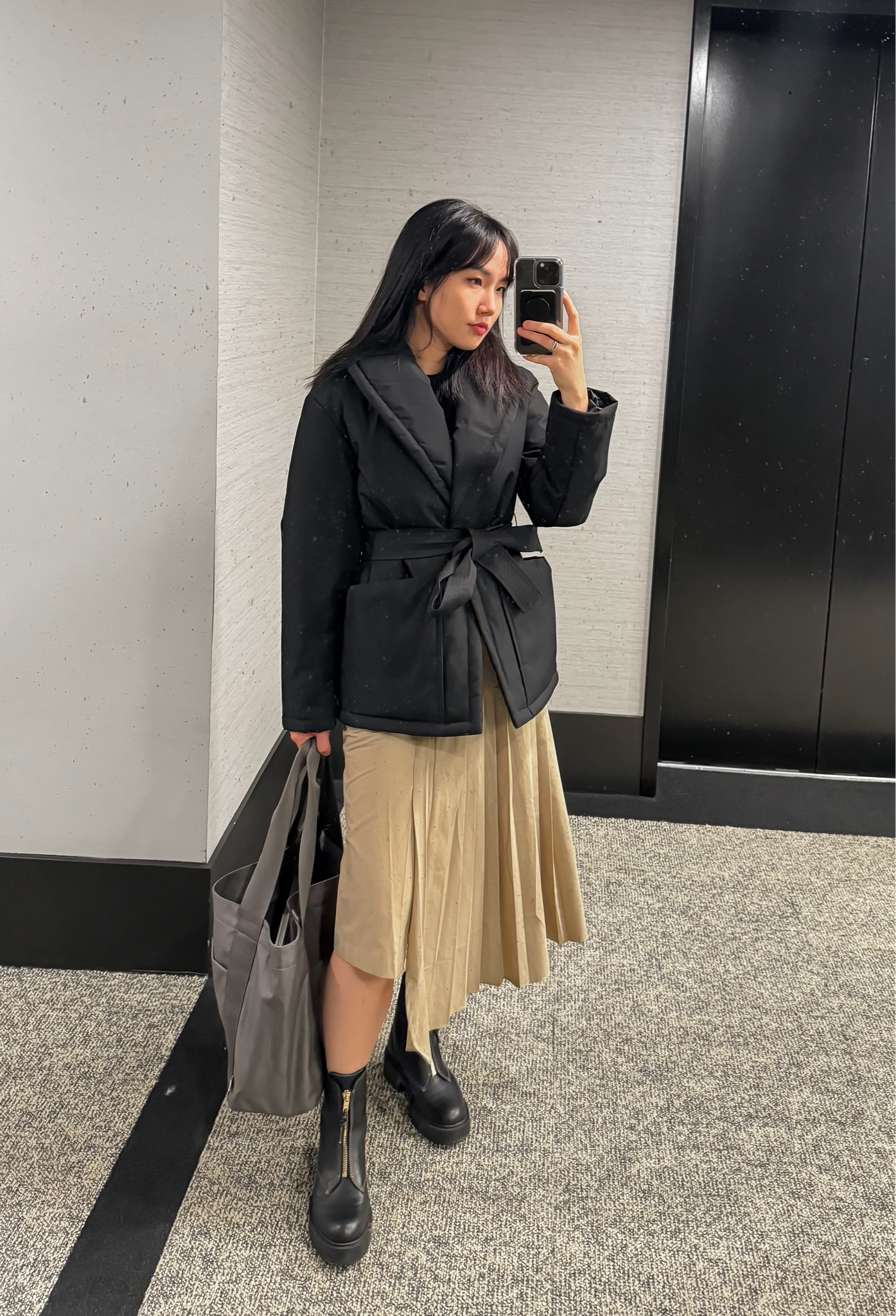 CHIC MINIMAL WORKWEAR FOR WINTER

#LTKSeasonal #LTKstyletip #LTKworkwear