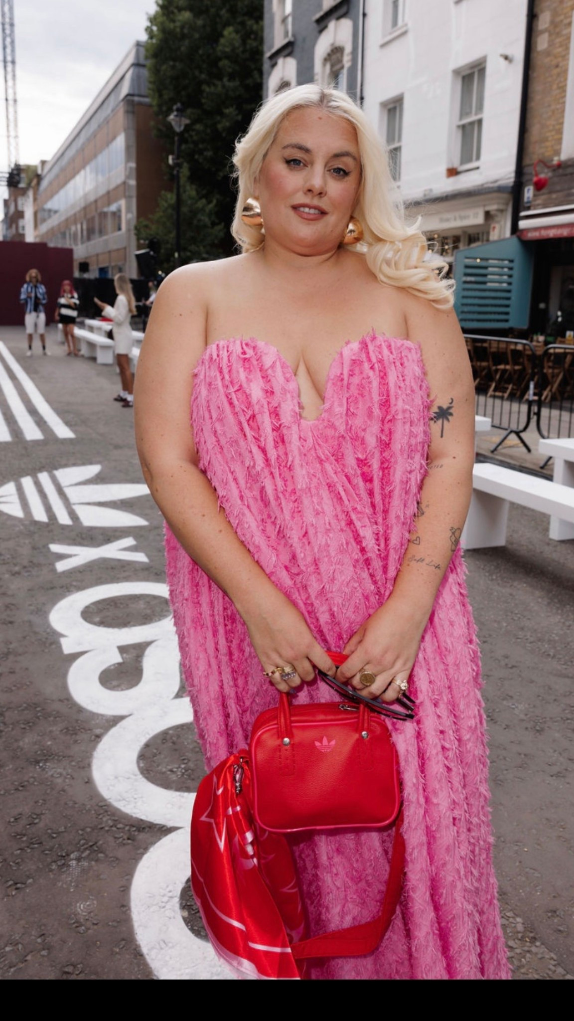 My new favourite pink summer party dress 

Arrange asos curve Rixo Anthropologie simply be adidas summer 


#LTKdatenight #LTKsummer #LTKplussize