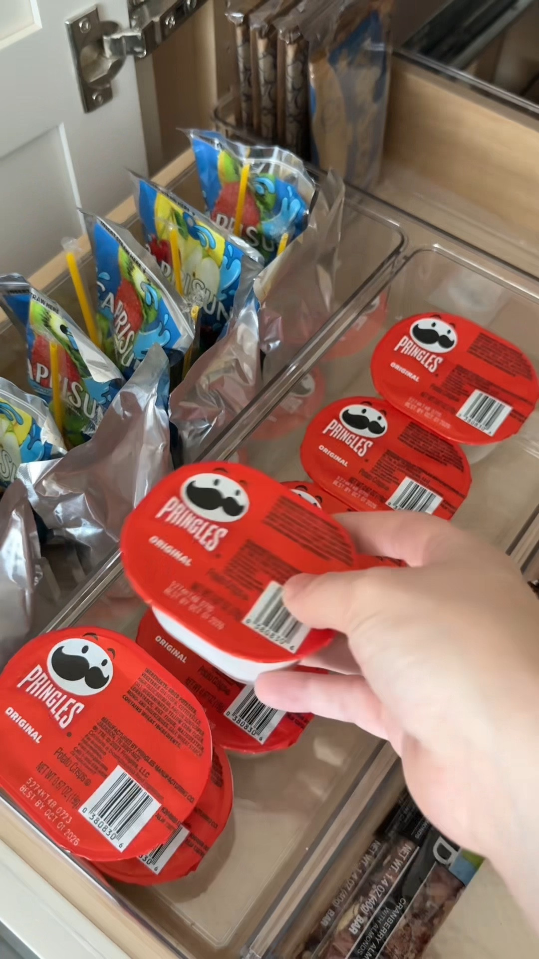 Sunday restock ✨ Restocking some of the kids snacks. 

#kitchenorganization #sundayrestock #sundayrefresh #organization #organizedhome 

#LTKSaleAlert #LTKmomlife