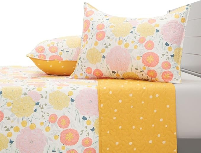 Where The Polka Dots Roam Floral Quilt Bedding Set - Complete Floral Quilt Bedspread with 1 Pillo... | Amazon (US)