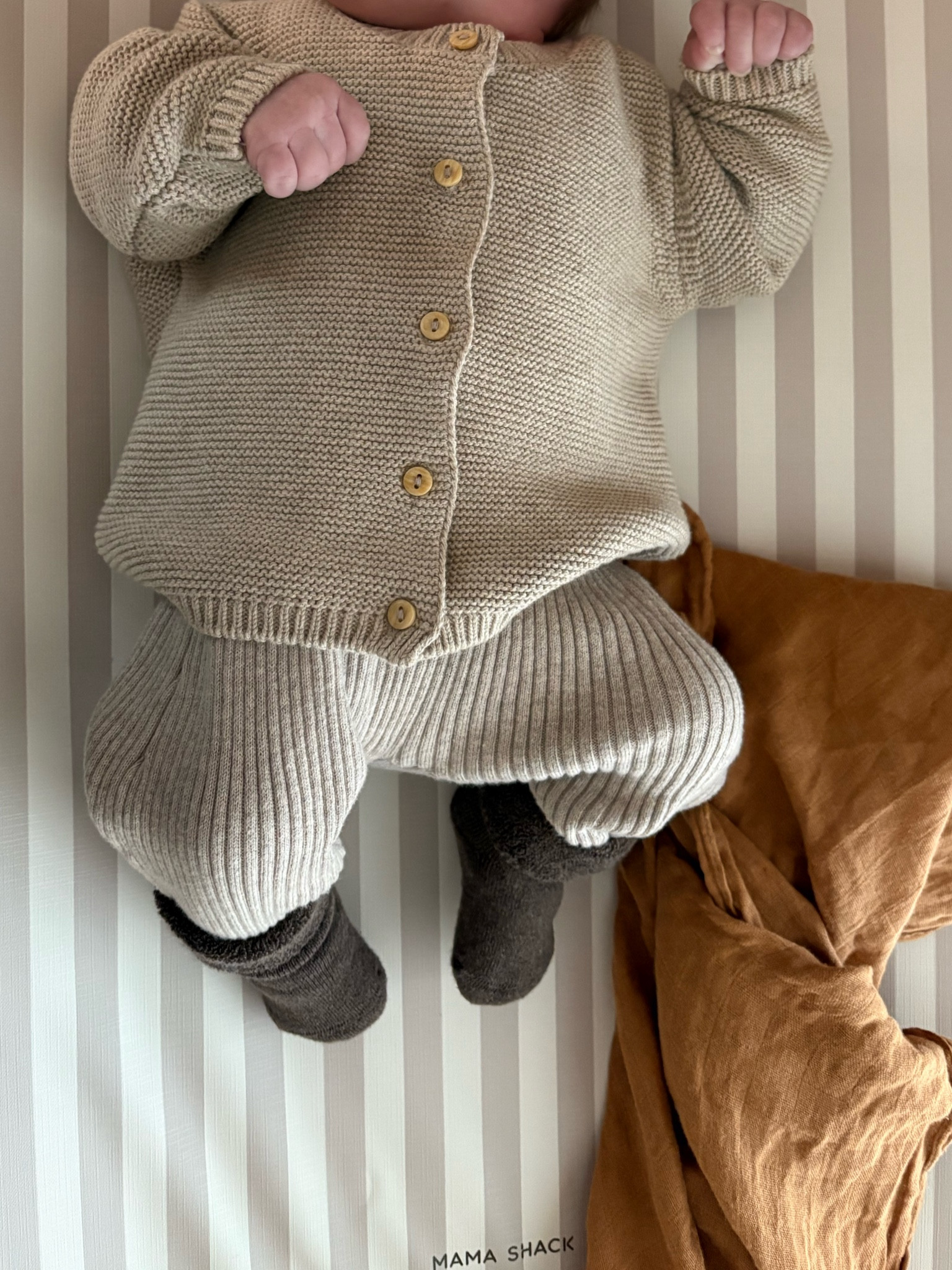 I love dressing Bella in H&M knitwear 🫶🏼

She’s just starting to fit into 1 month clothing now. 

These Amazon muslins are my favourites - a great size, soft and wash great. 



#LTKmaternity #LTKeurope #LTKbaby