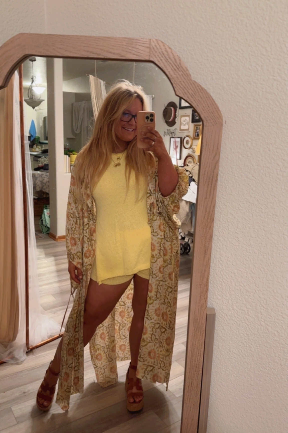Travel outfit/ airport outfit  
Set (M) : Amazon 
Kimono (OS): free people 
Shoes (TTS) : SHEIN 
Necklace: Amazon and buckle 

#LTKTravel #LTKStyleTip #LTKMidsize